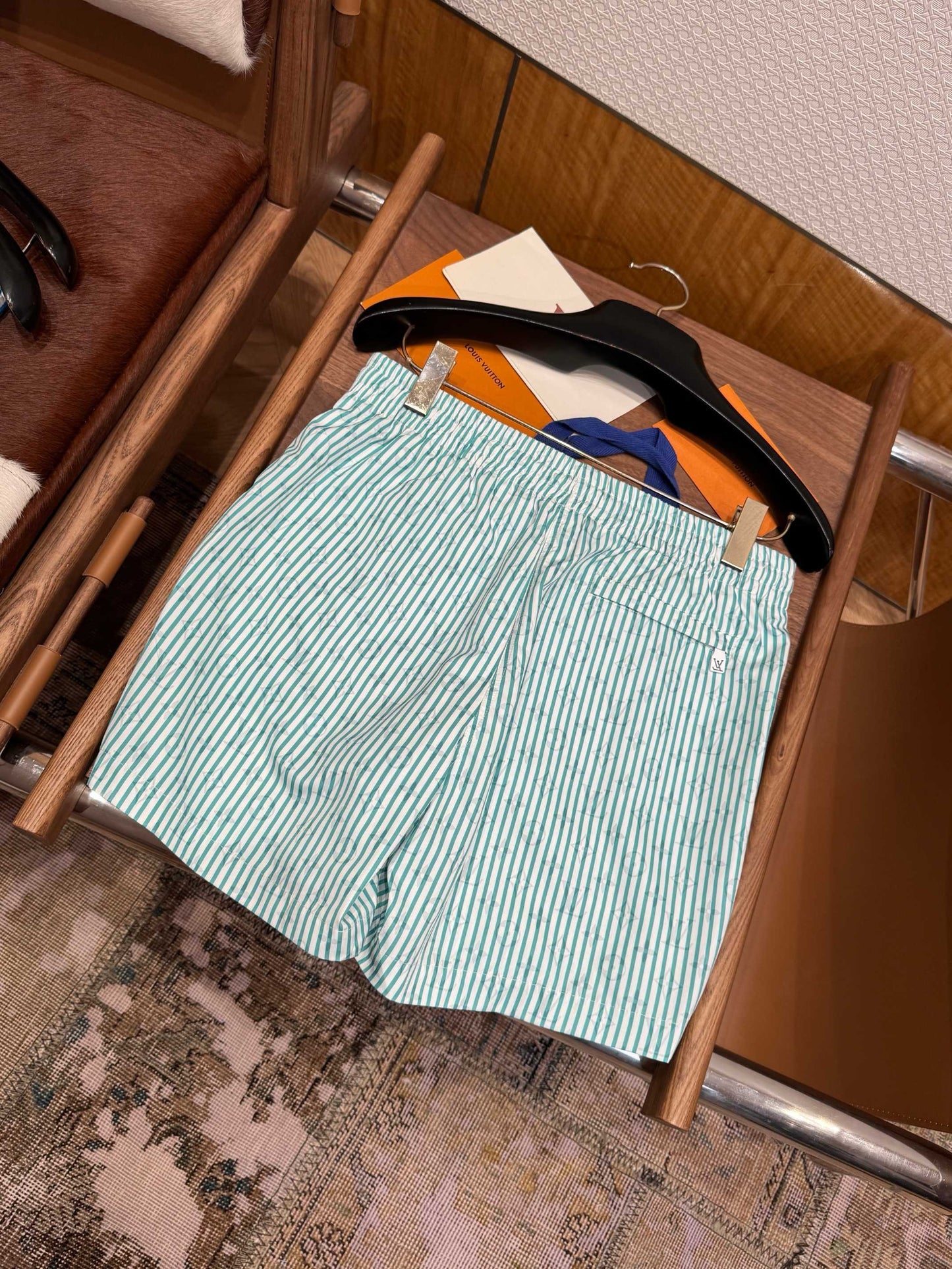 LOU SHORTS