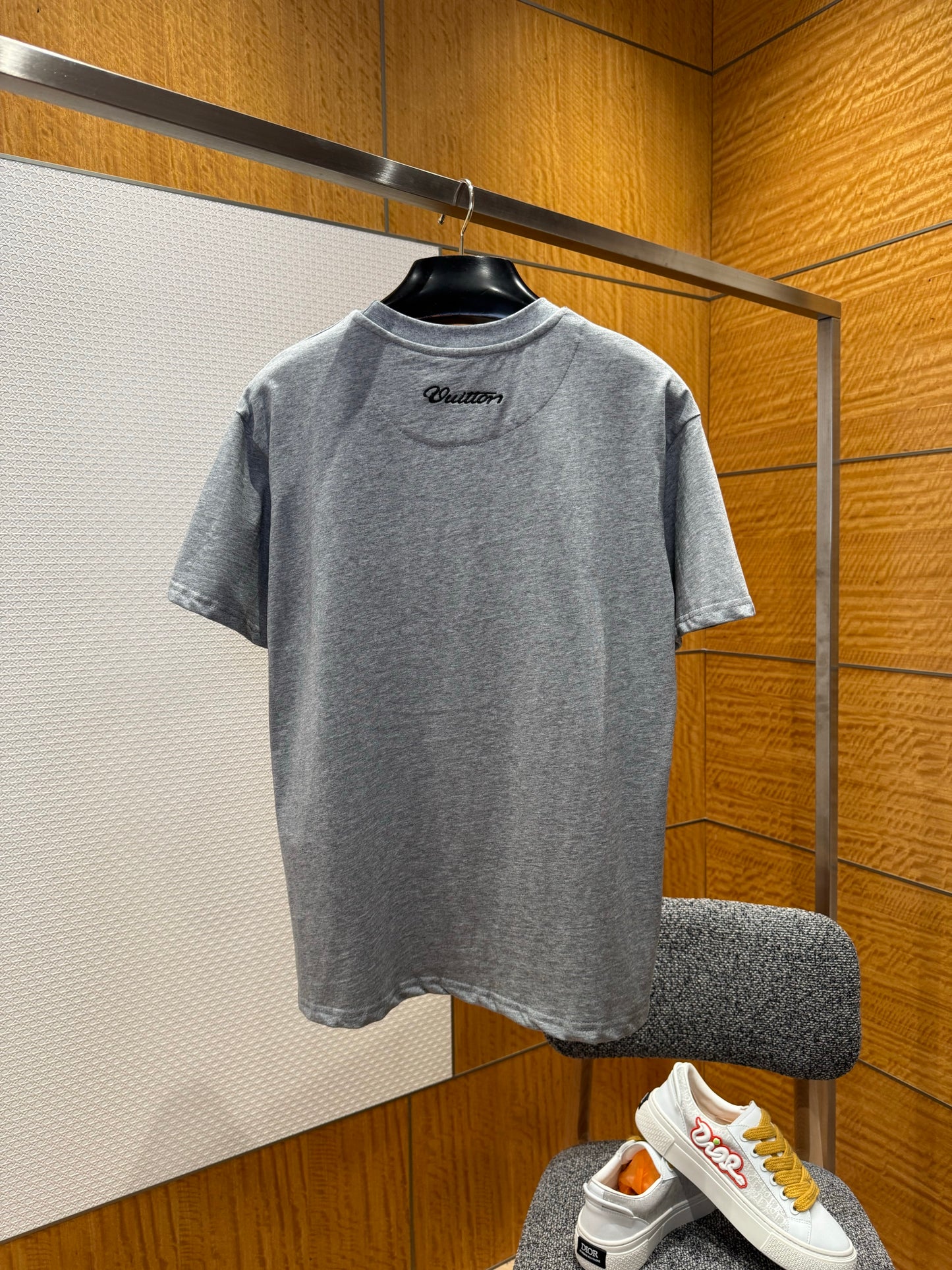 LOU T-SHIRT