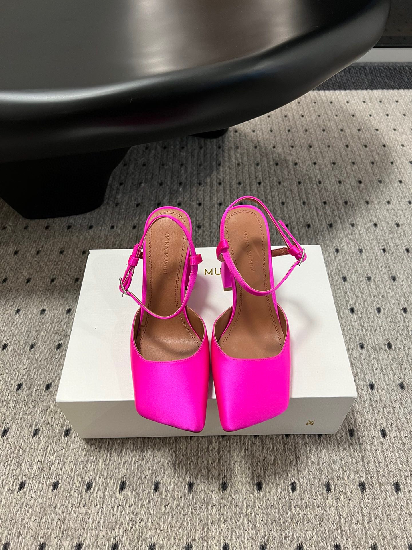 AMINA M HEELS