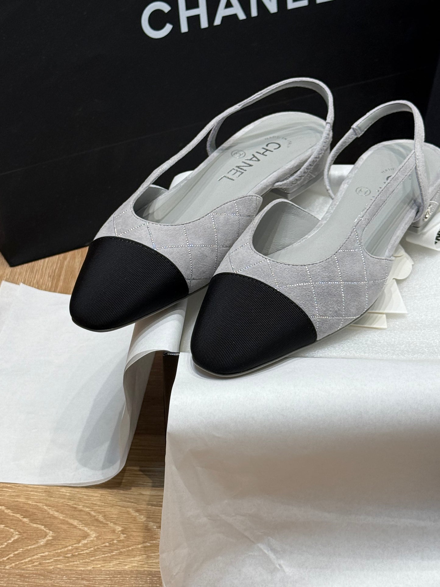 CC SLINGBACK PUMPS
