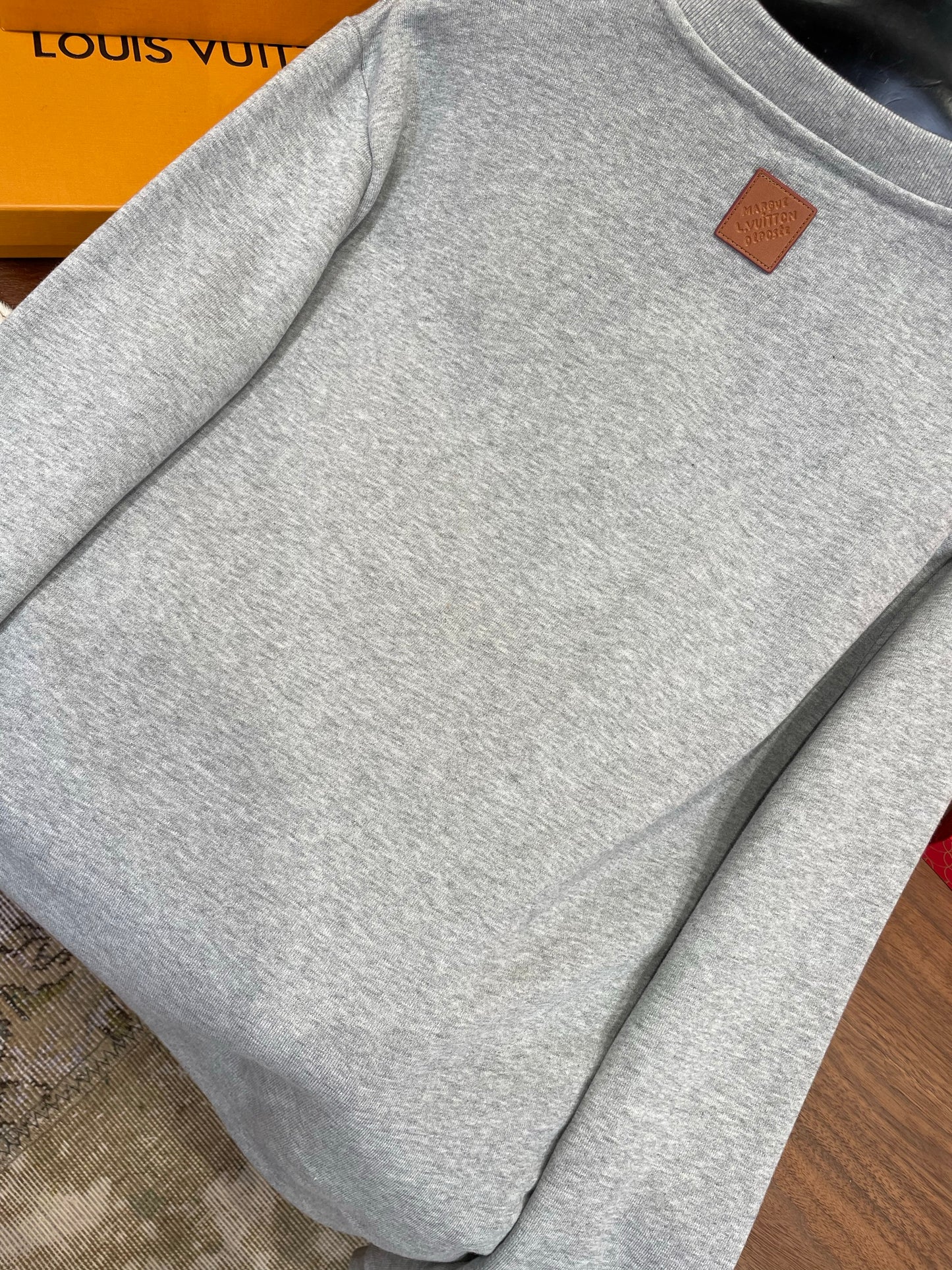 LOU SWEATSHIRT