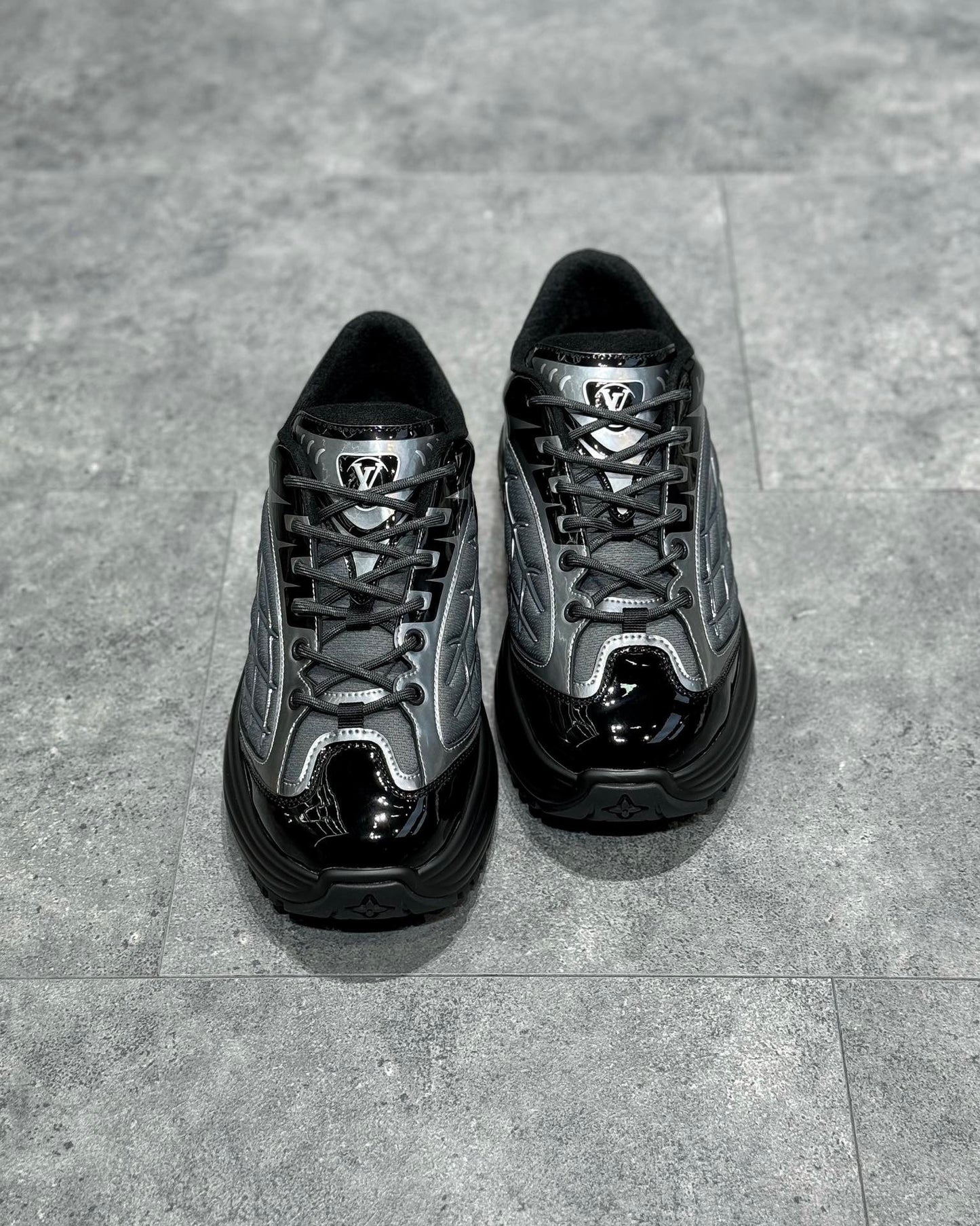 LOU DISCOVERY TRAINERS