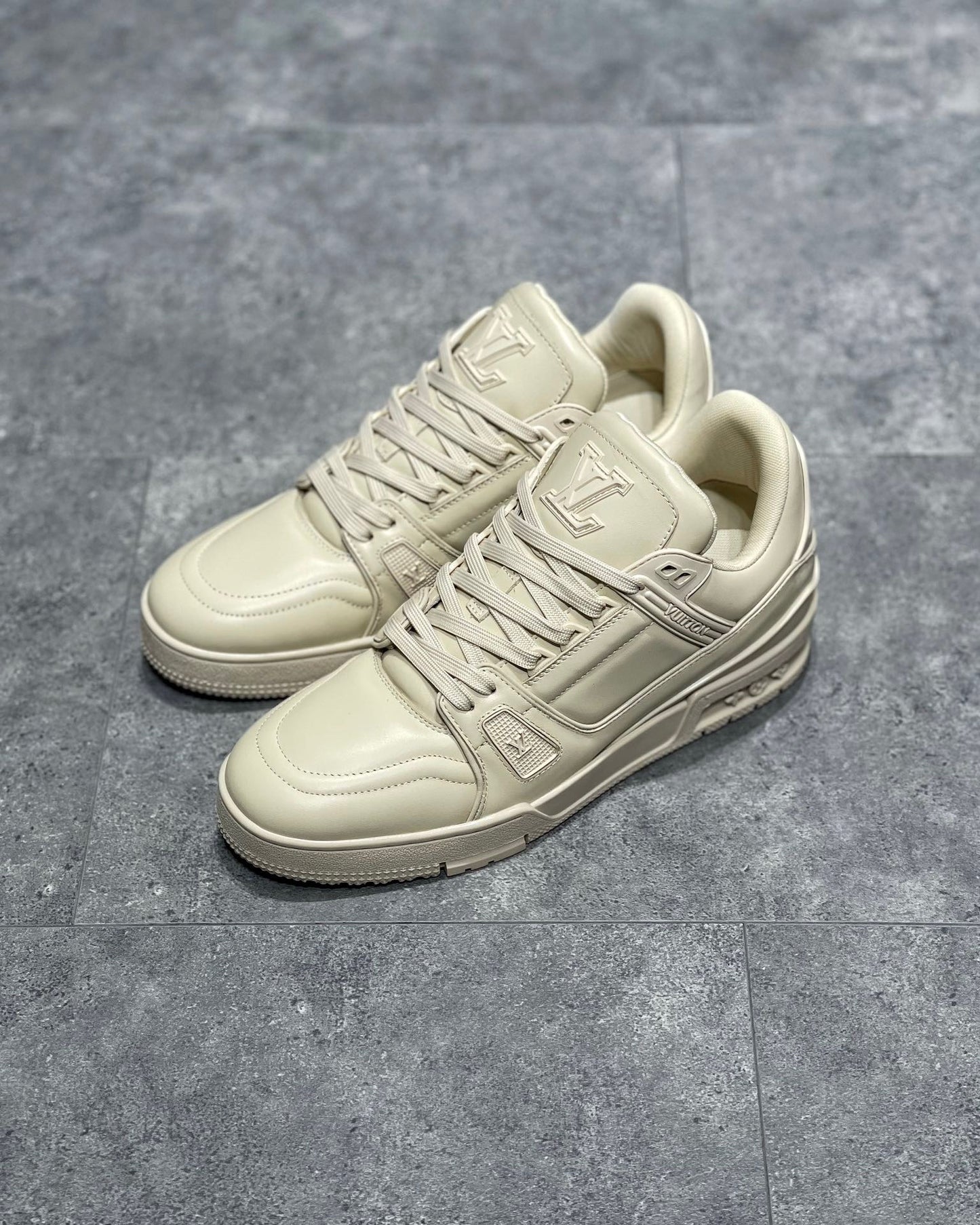 LOU TRAINERS