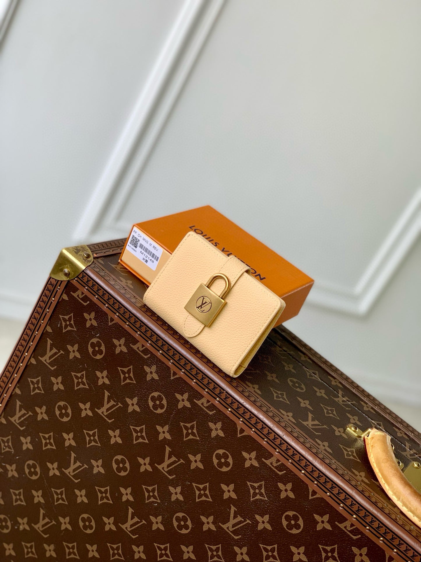 LOU LOW KEY COMPACT WALLET