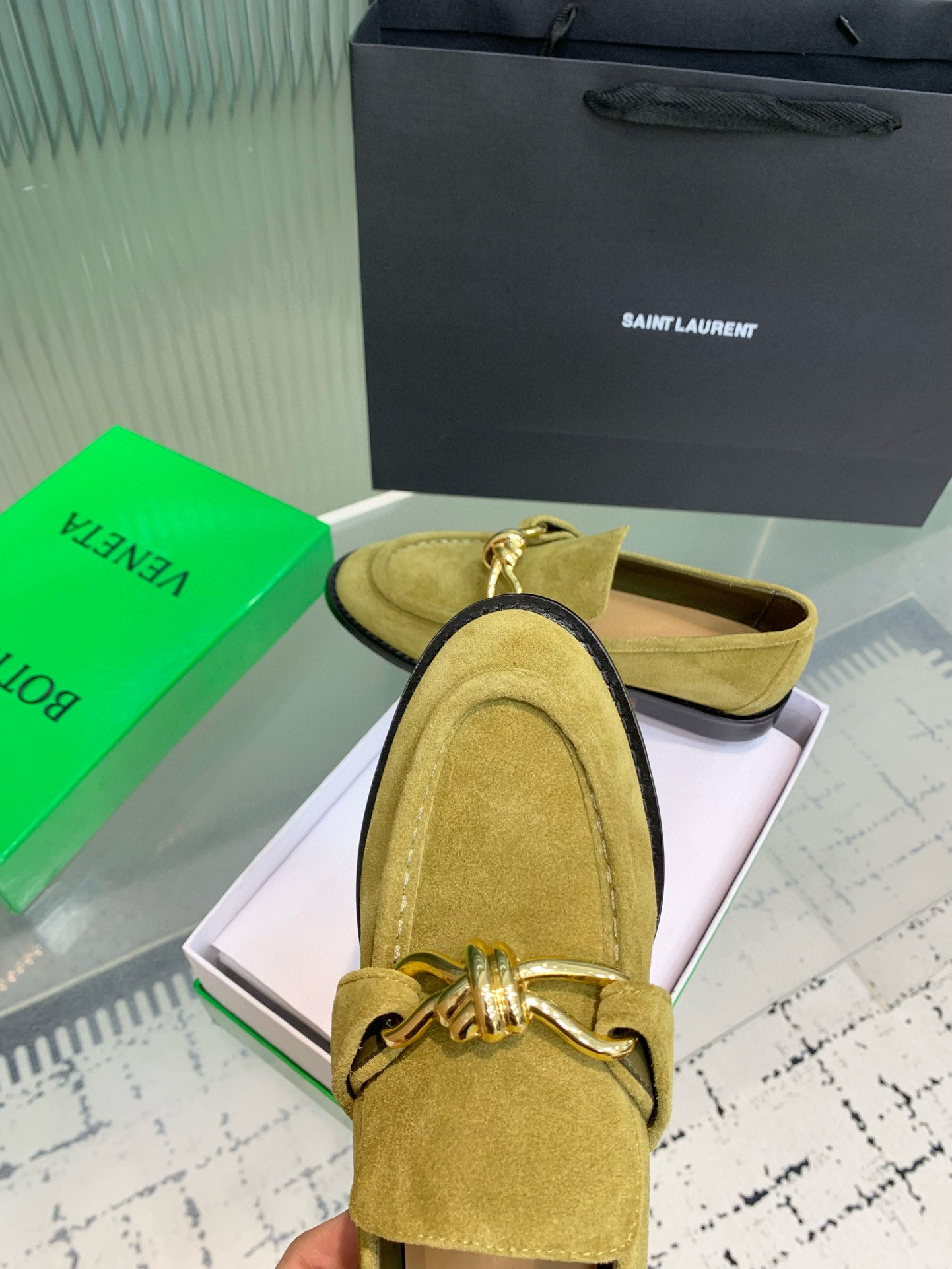 BOTT LOAFERS