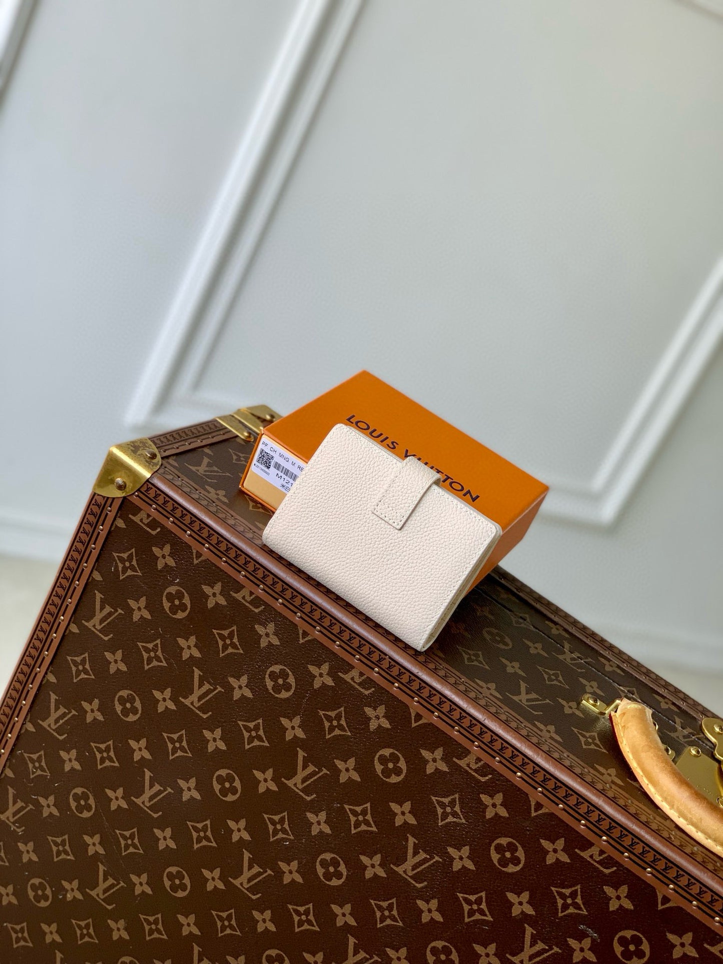 LOU LOW KEY COMPACT WALLET