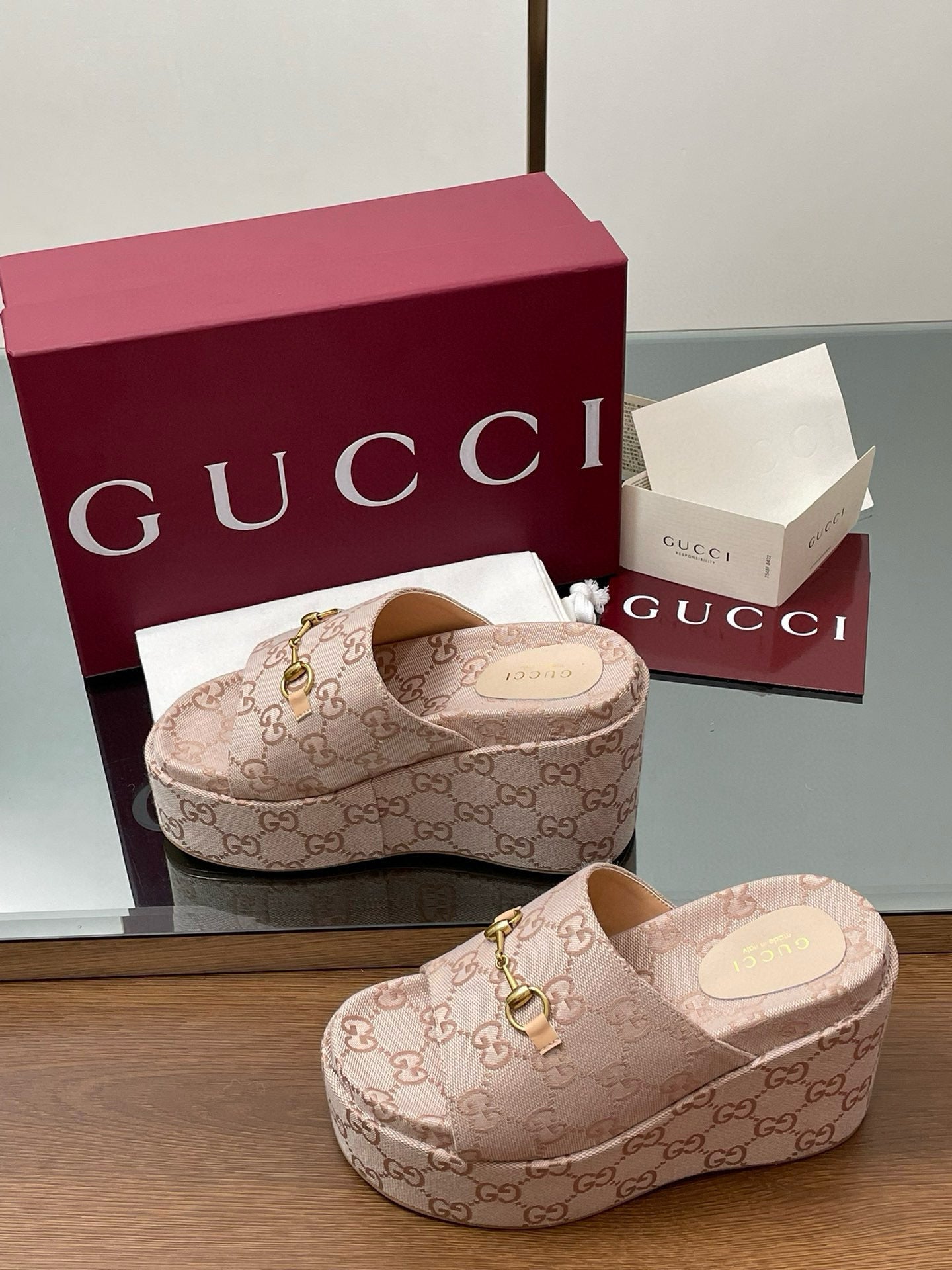 GG WEDGE SANDALS
