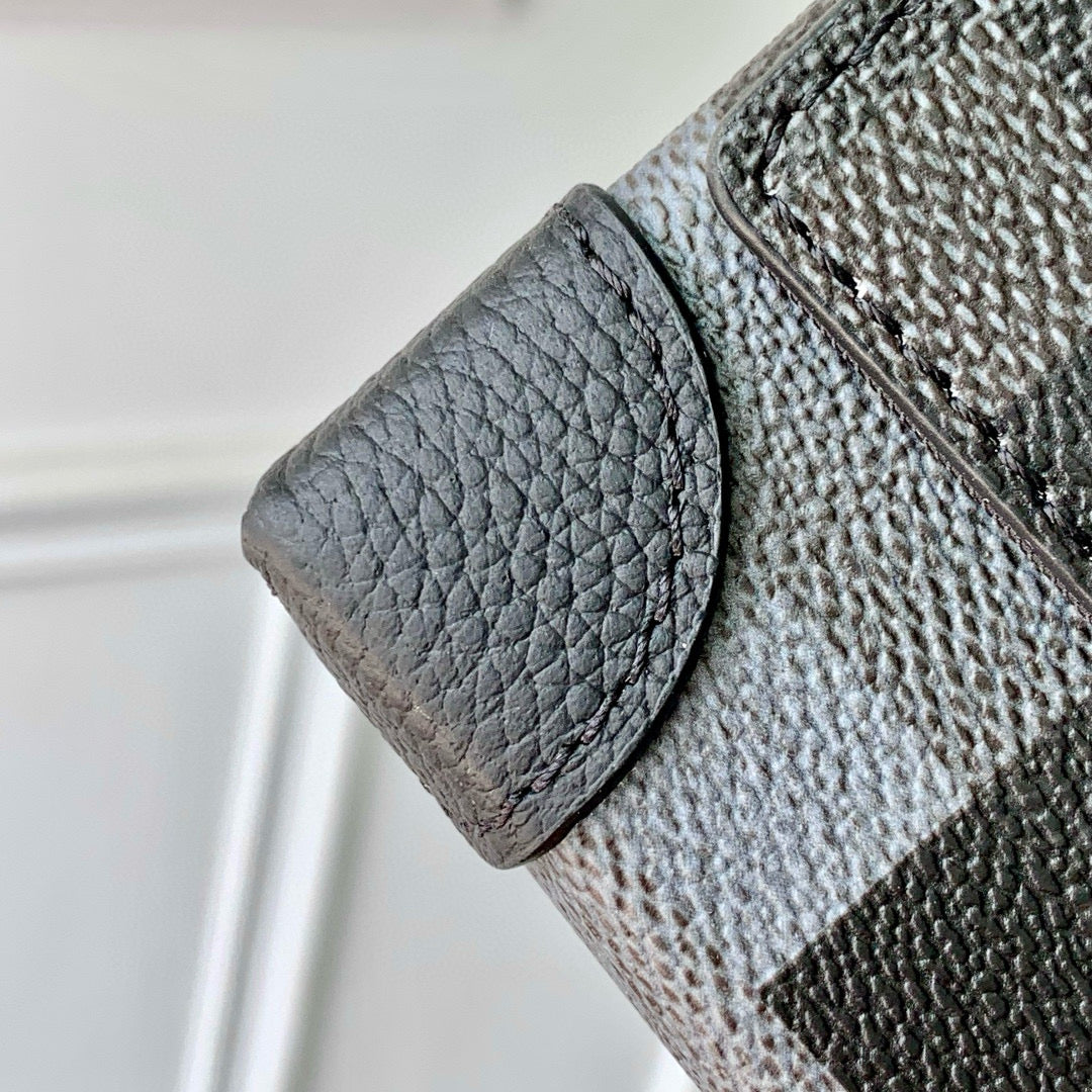 LOU STEAMER WEARABLE WALLET