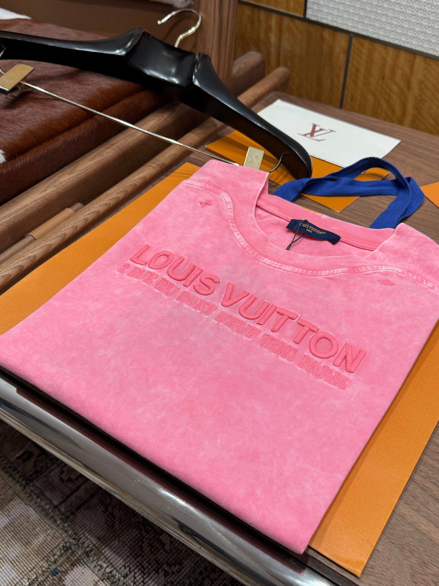 LOU T-SHIRT