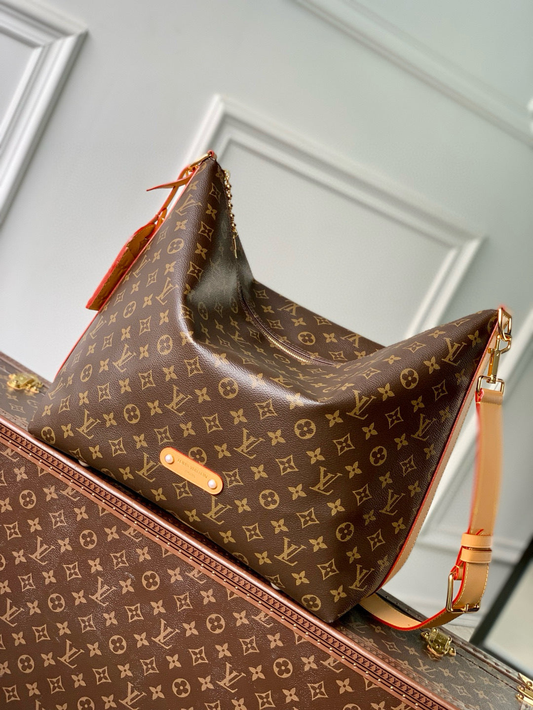 LOU VAGABOND HOBO BAG
