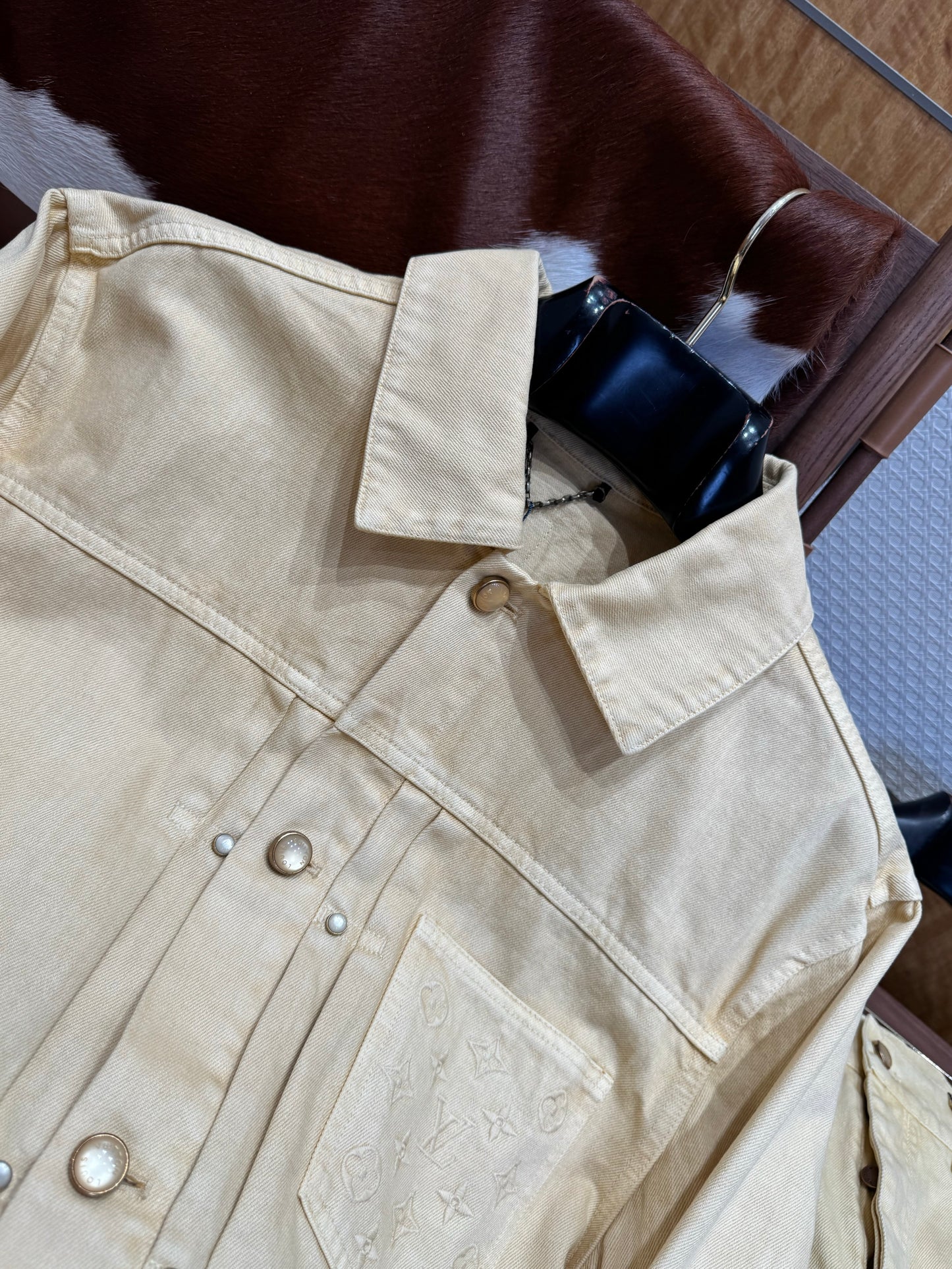 LOU DENIM JACKET