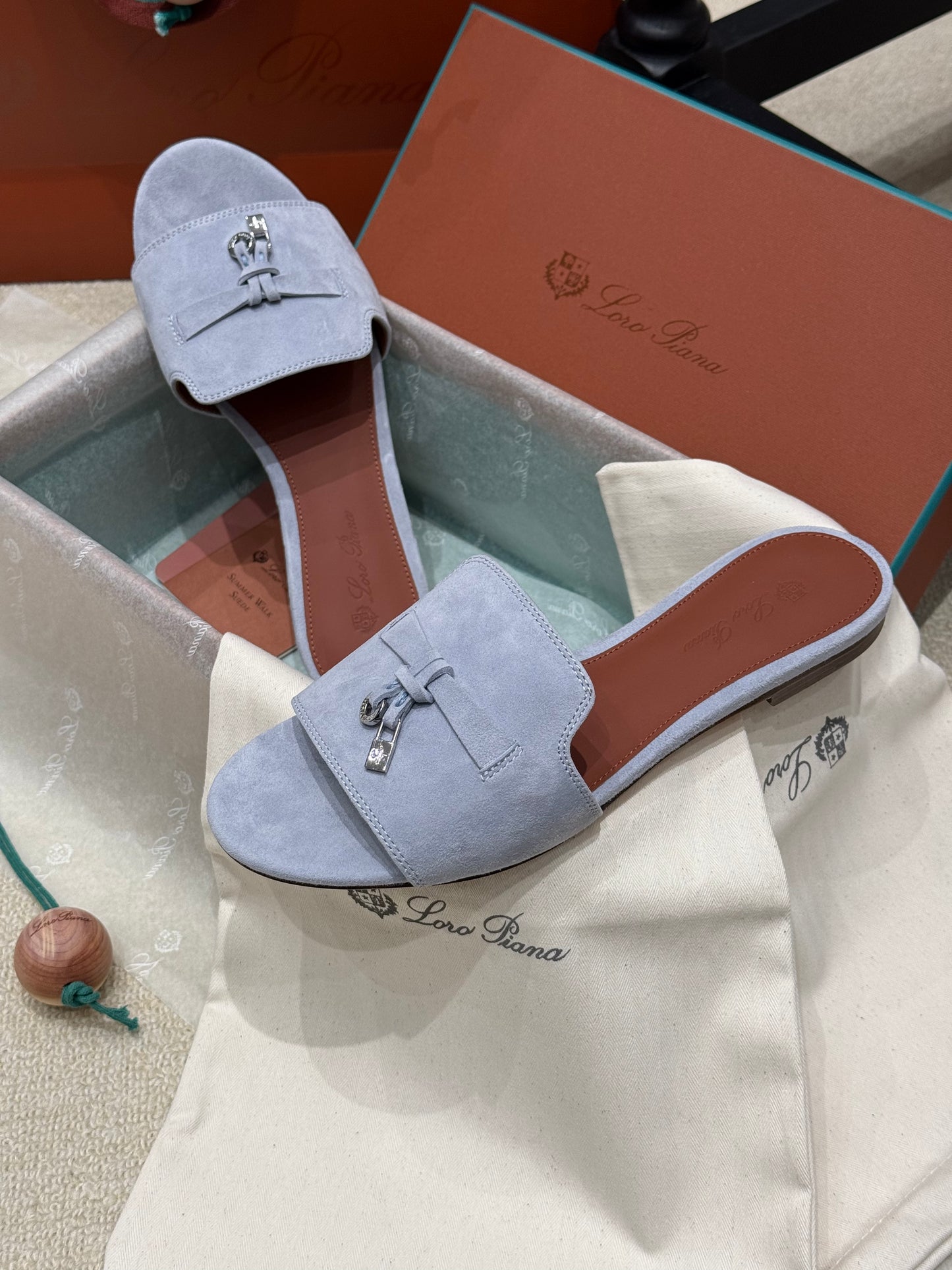 LORO P SUMMER CHARM SLIPPER