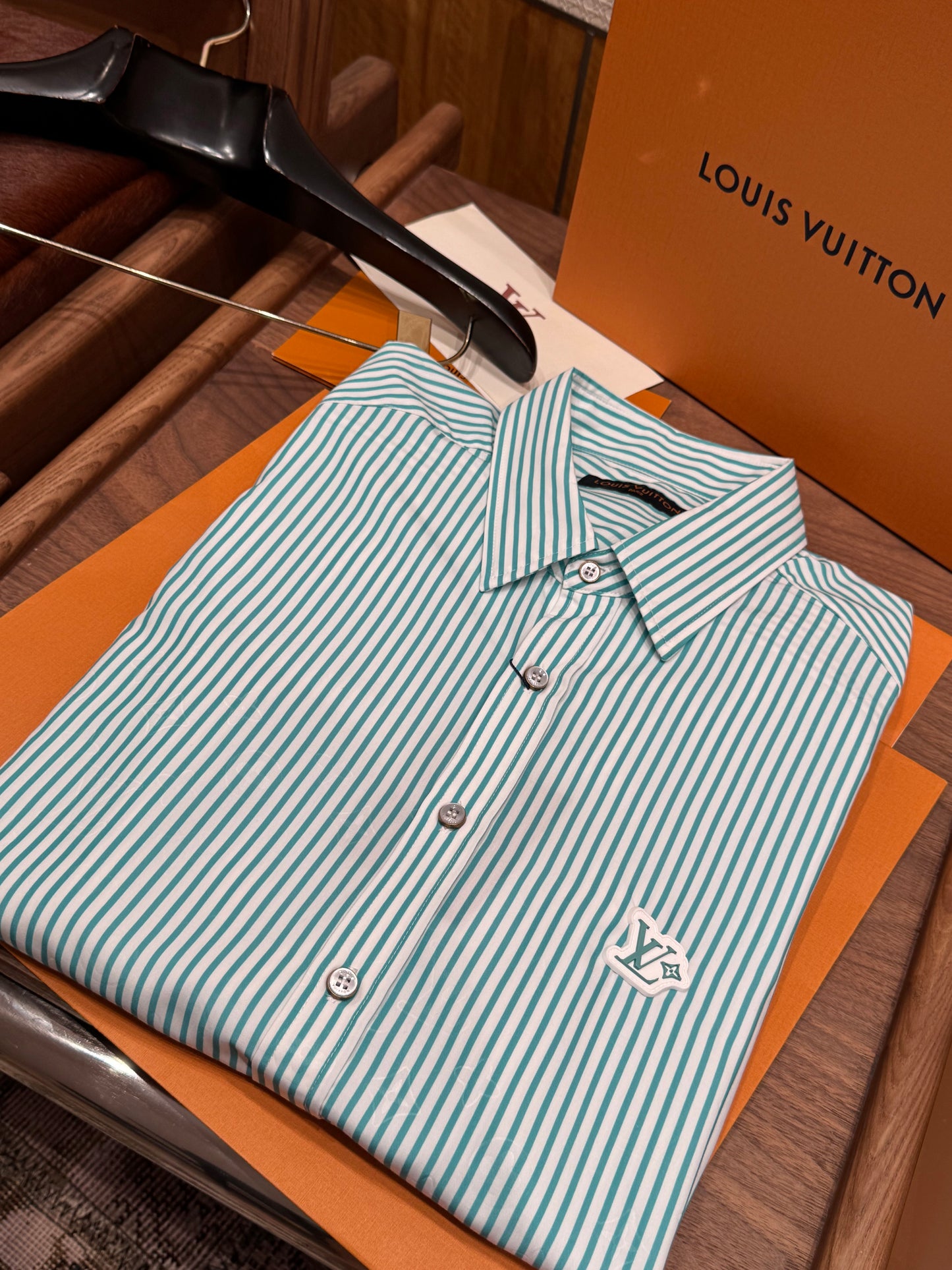 LOU SHIRT