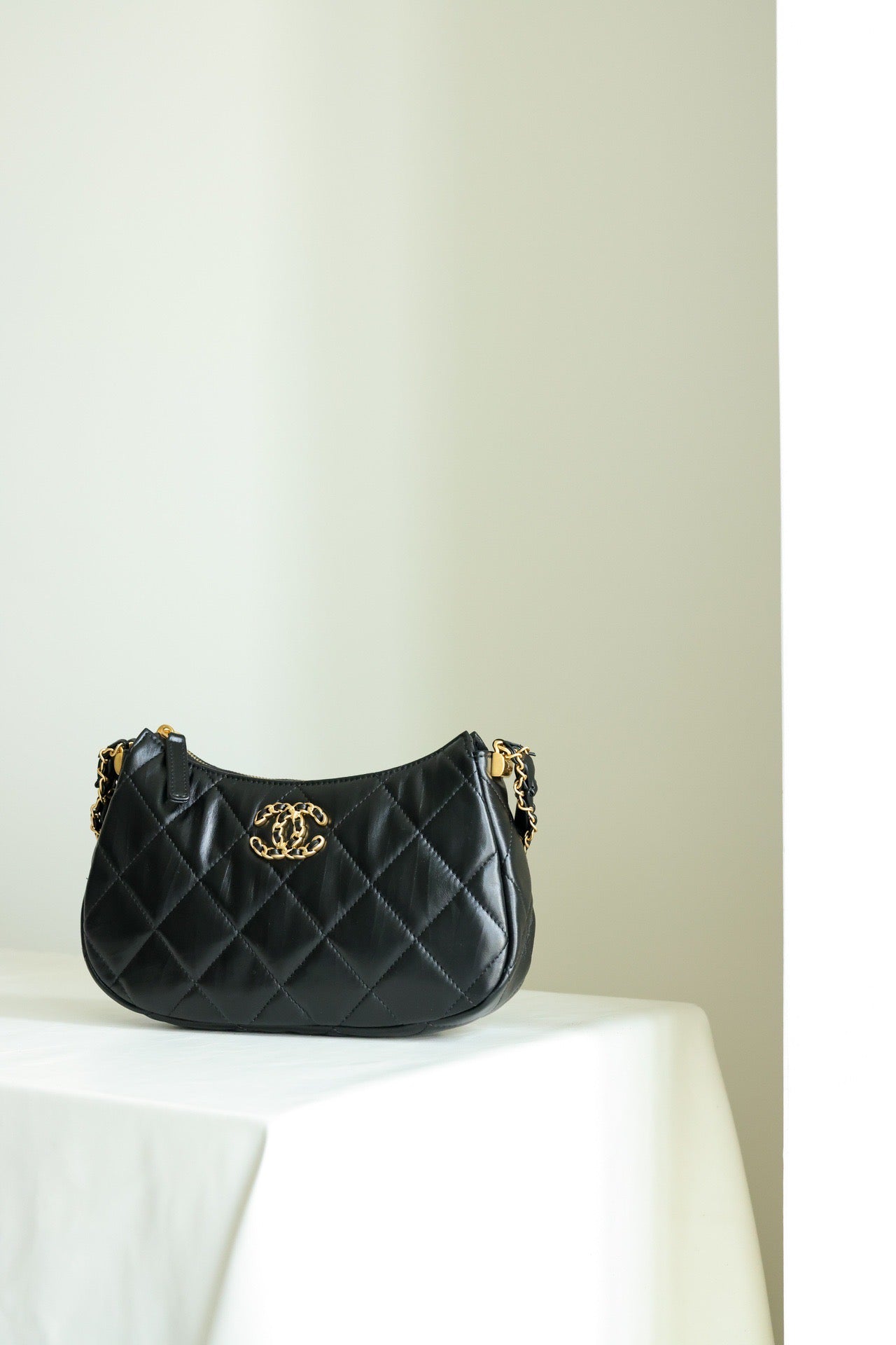 CC 23K HOBO BAG