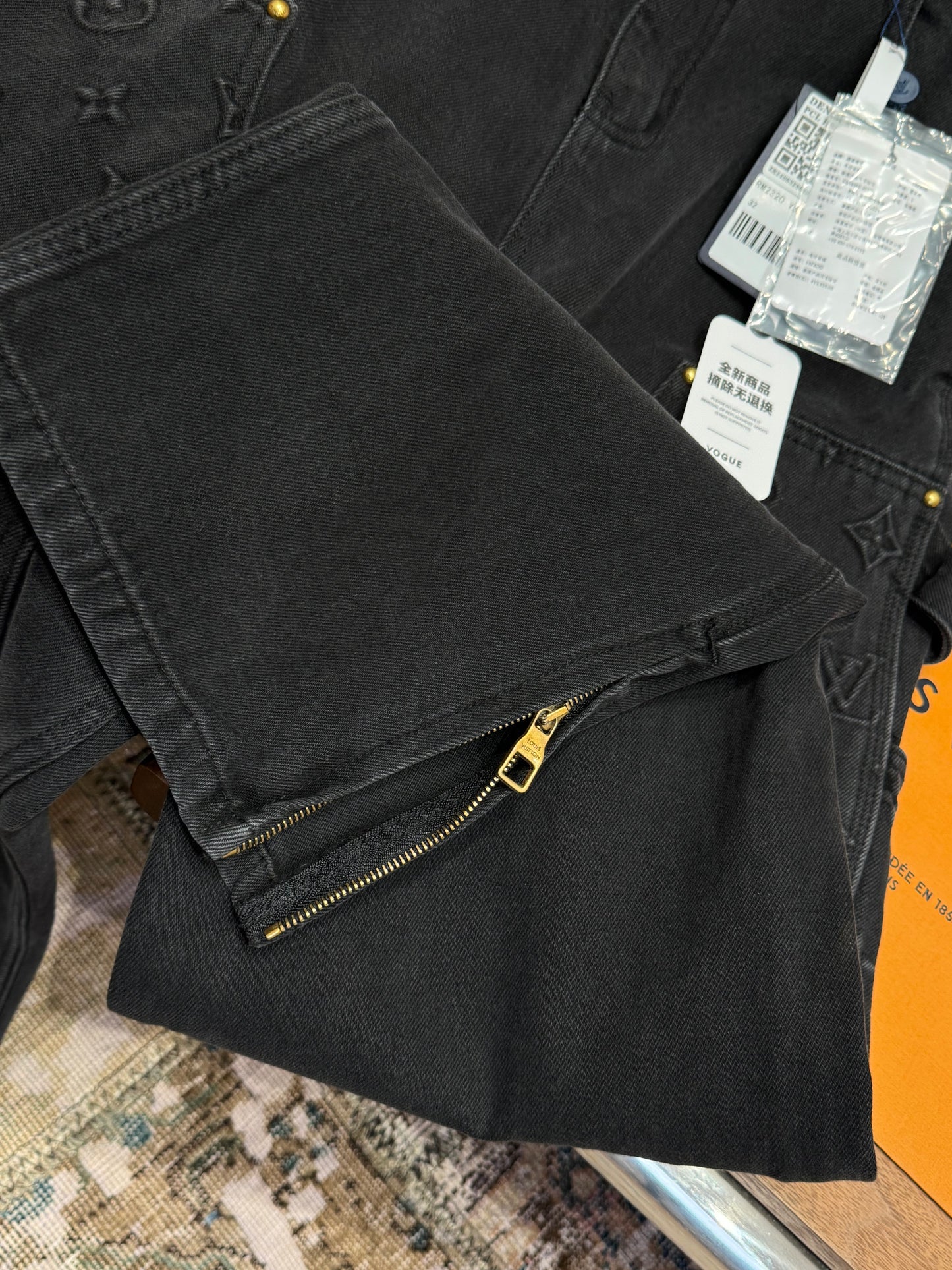 LOU JEANS