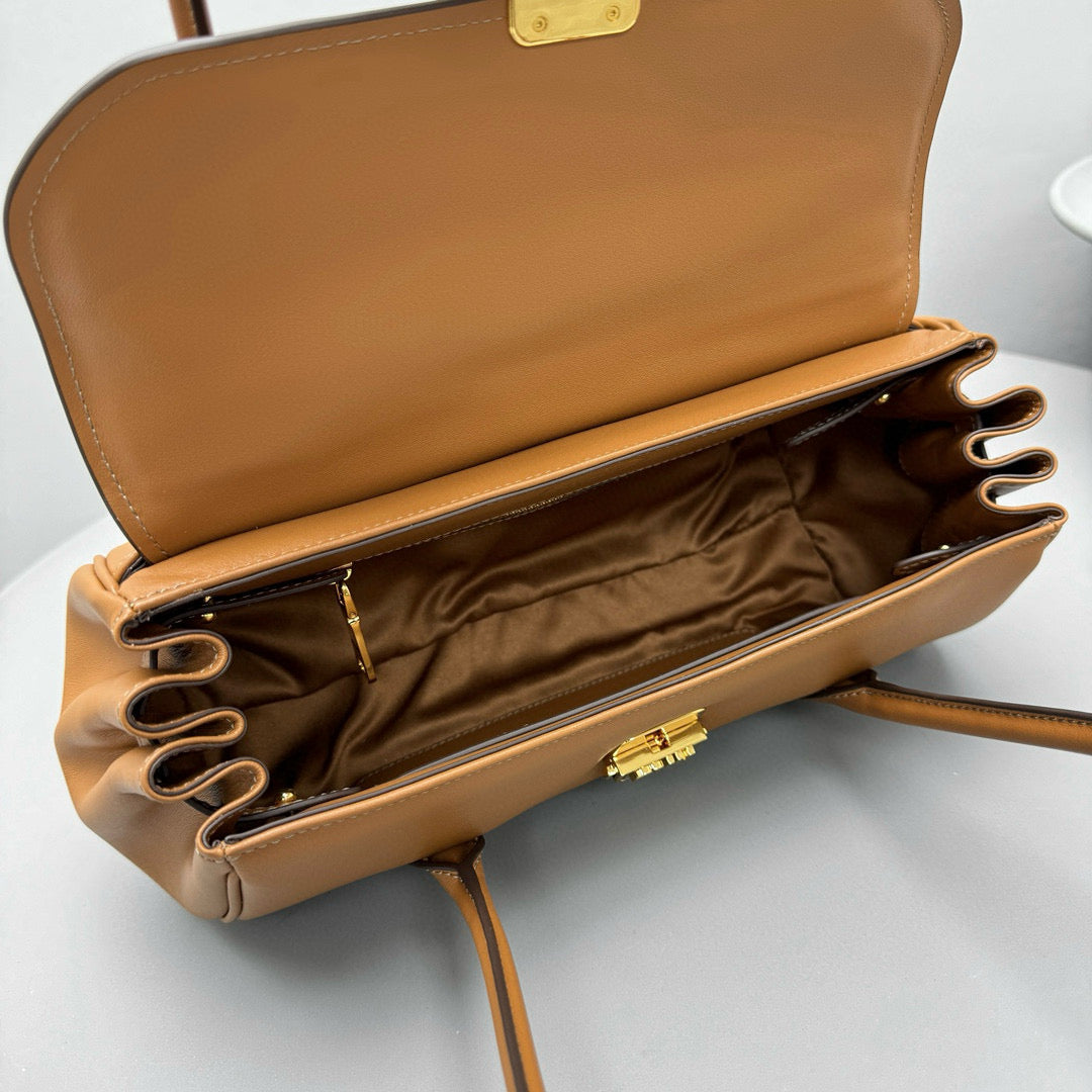MIU M SHOULDER BAG