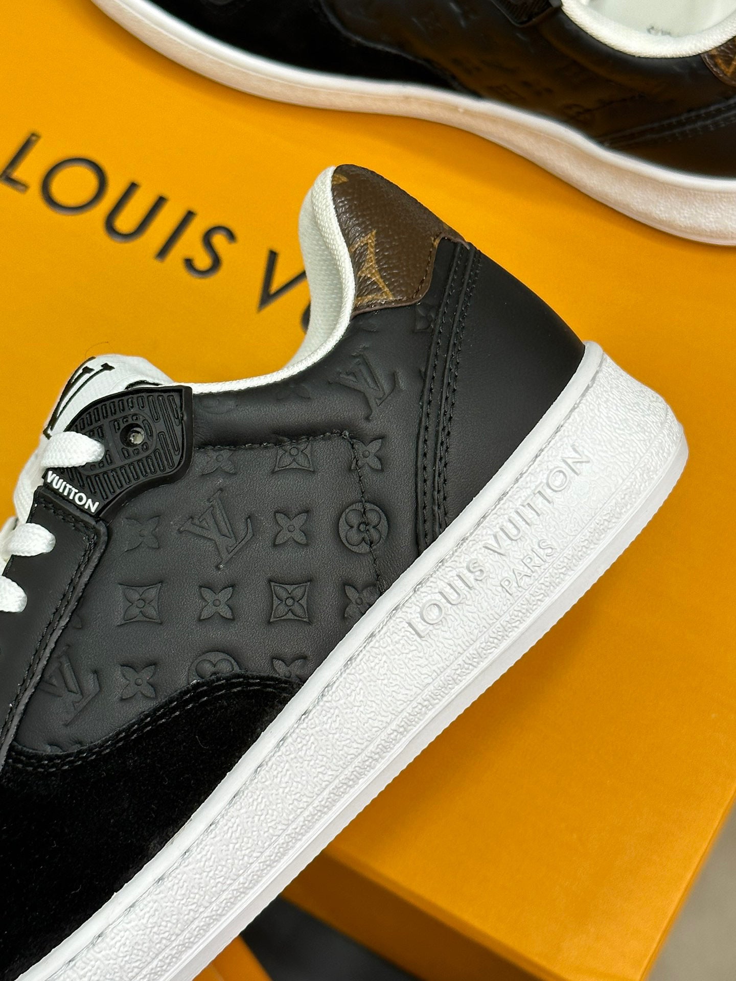 LOU TRAINERS