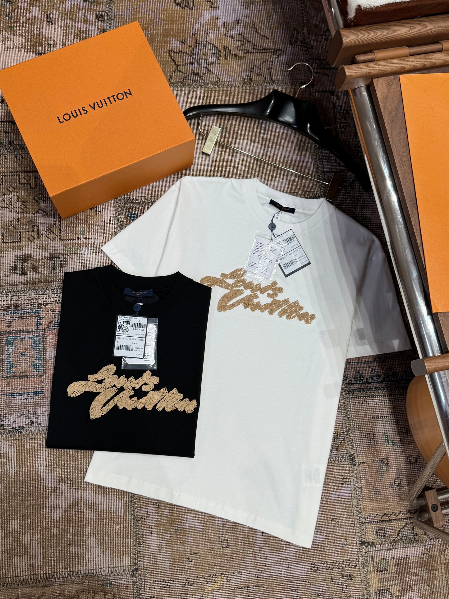 LOU T-SHIRT