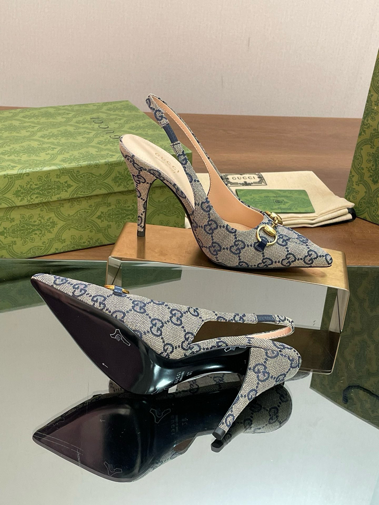 GG HEELS
