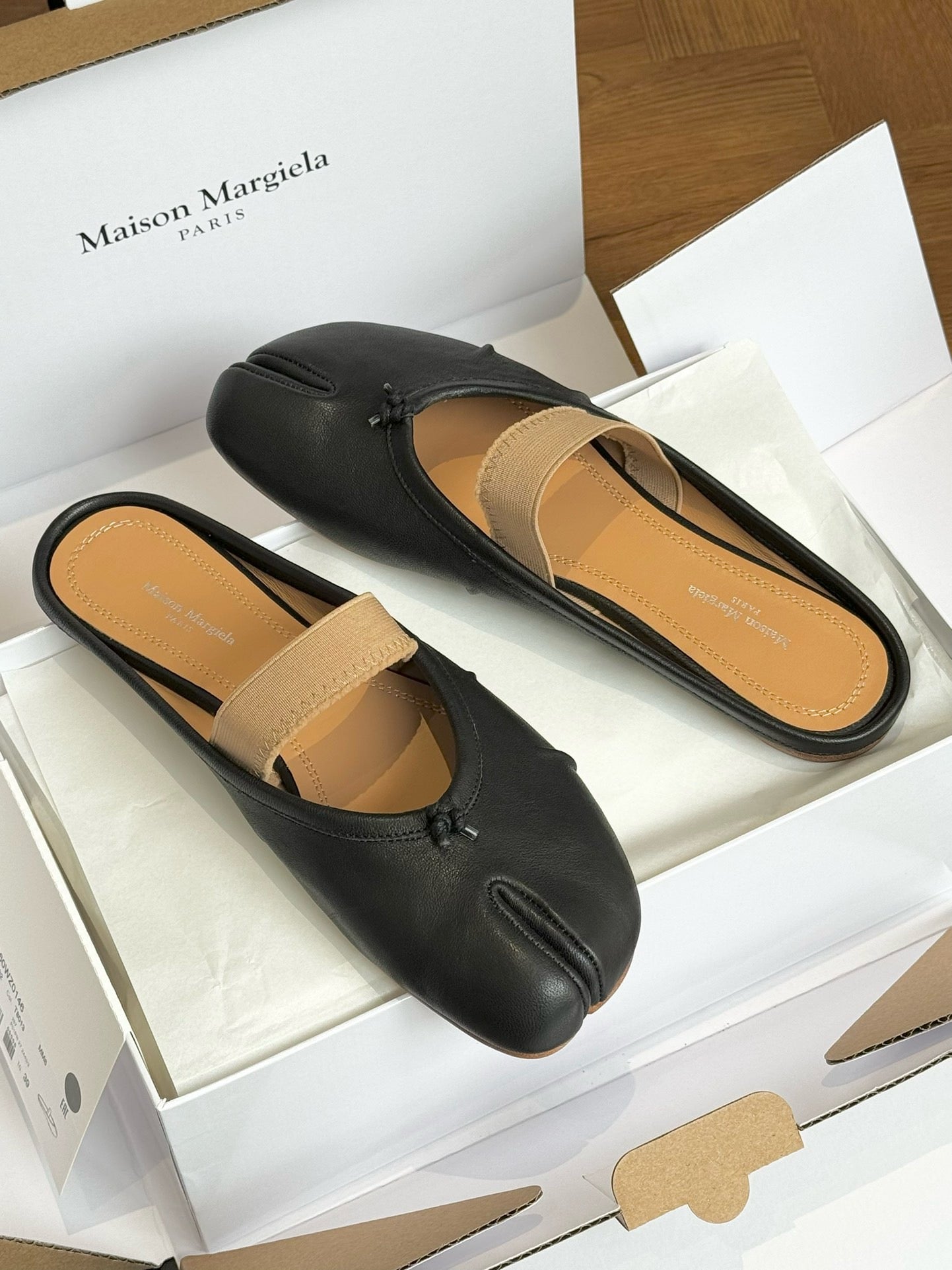 MAISON M TABI BALLET FLATS