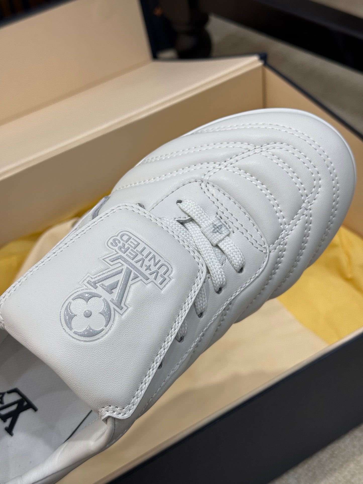 LOU FOOTPRINT SNEAKER