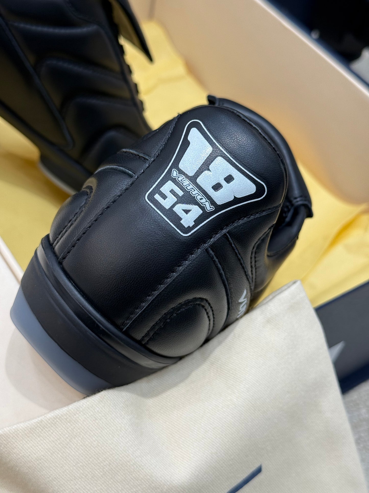 LOU FOOTPRINT SNEAKER
