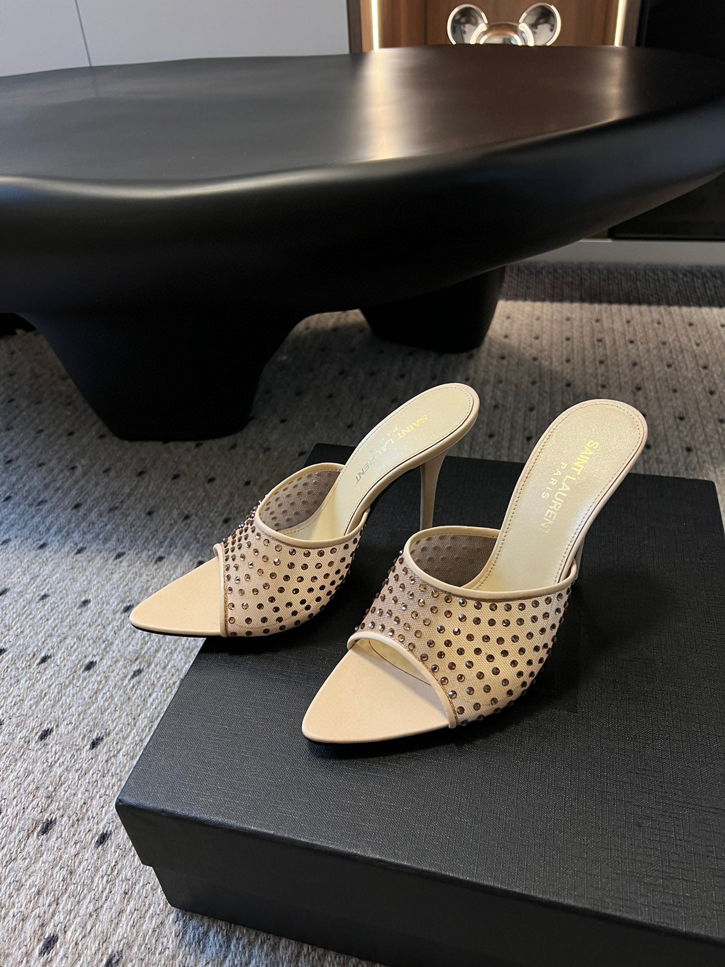 SL HEELS