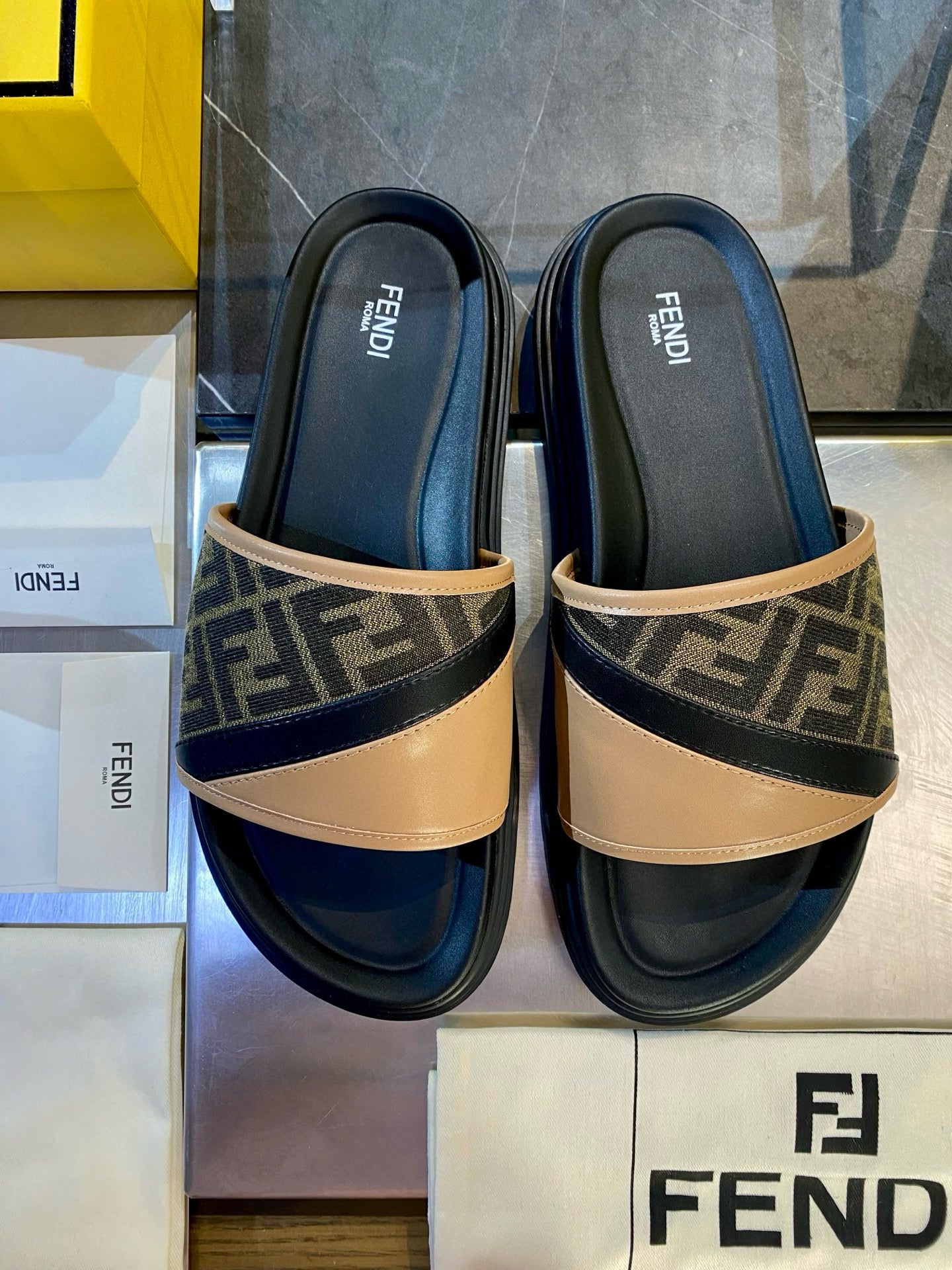 FEN SANDALS