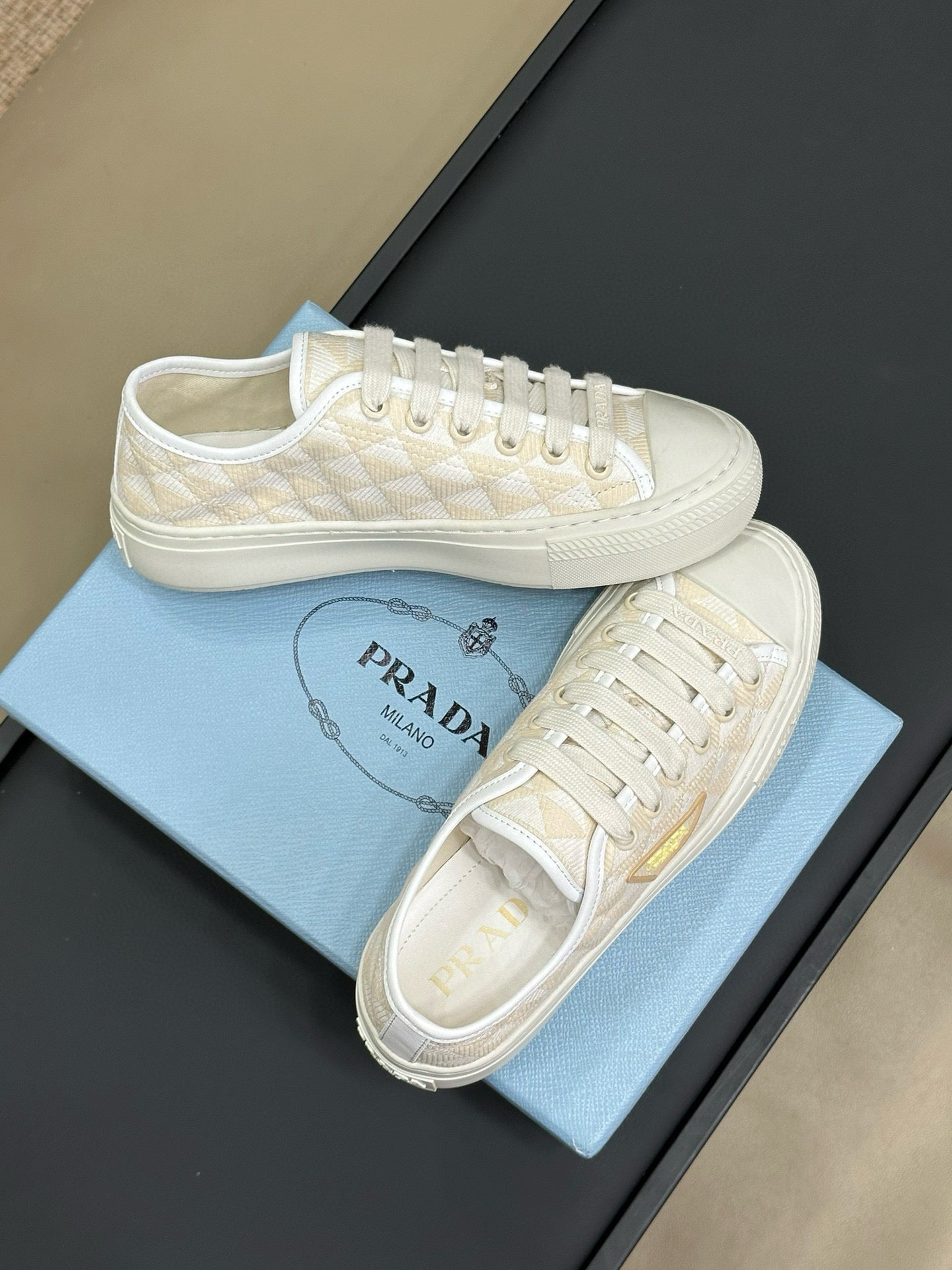 PD SNEAKERS