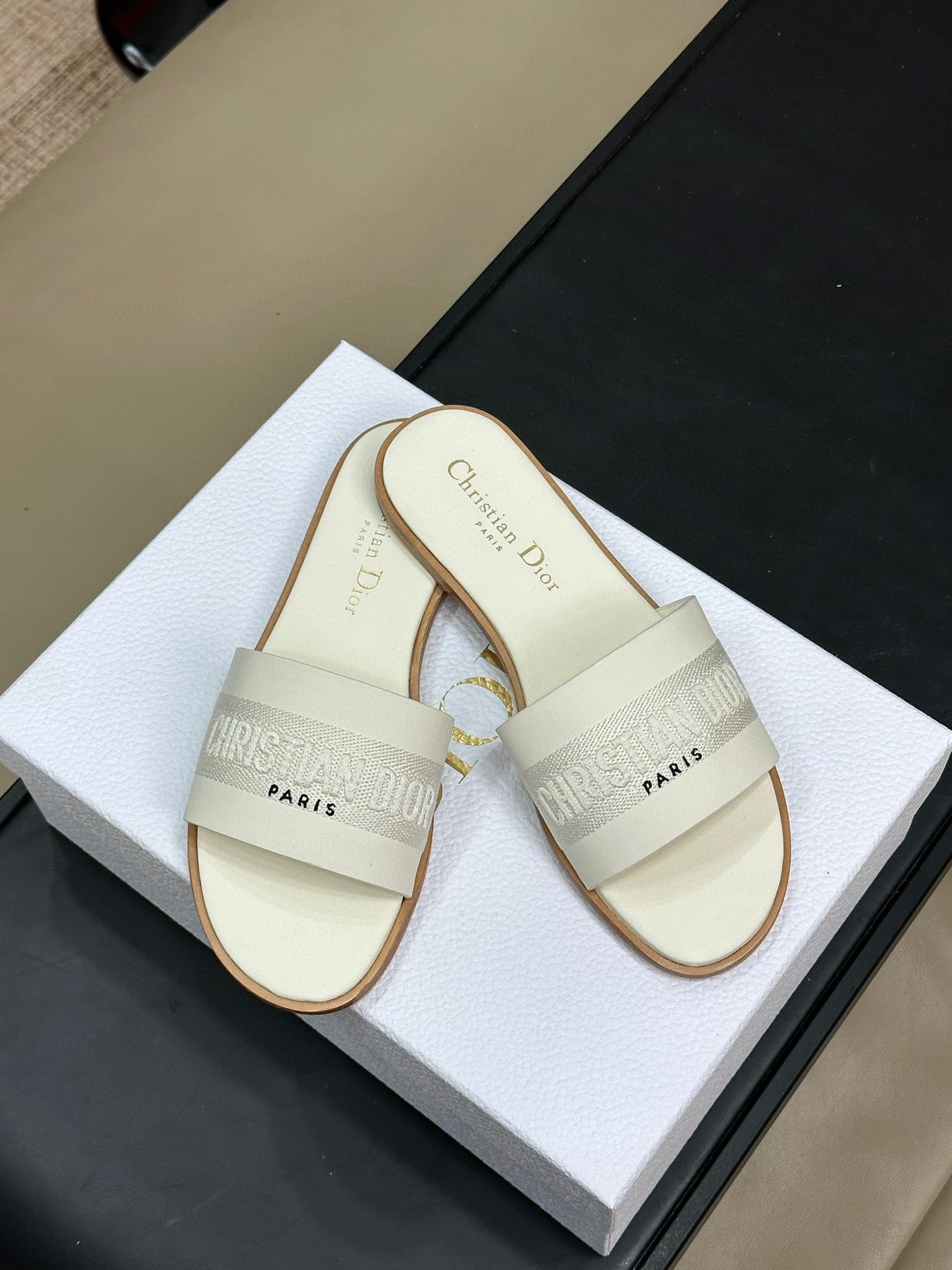 CD DWAY SLIDES