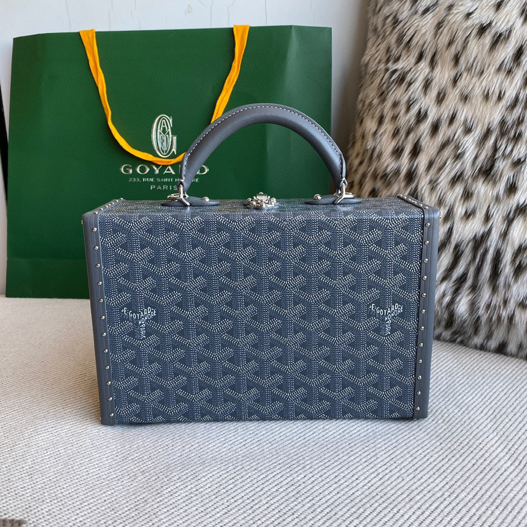 GOYA GRAND HOTEL TRUNK BAG