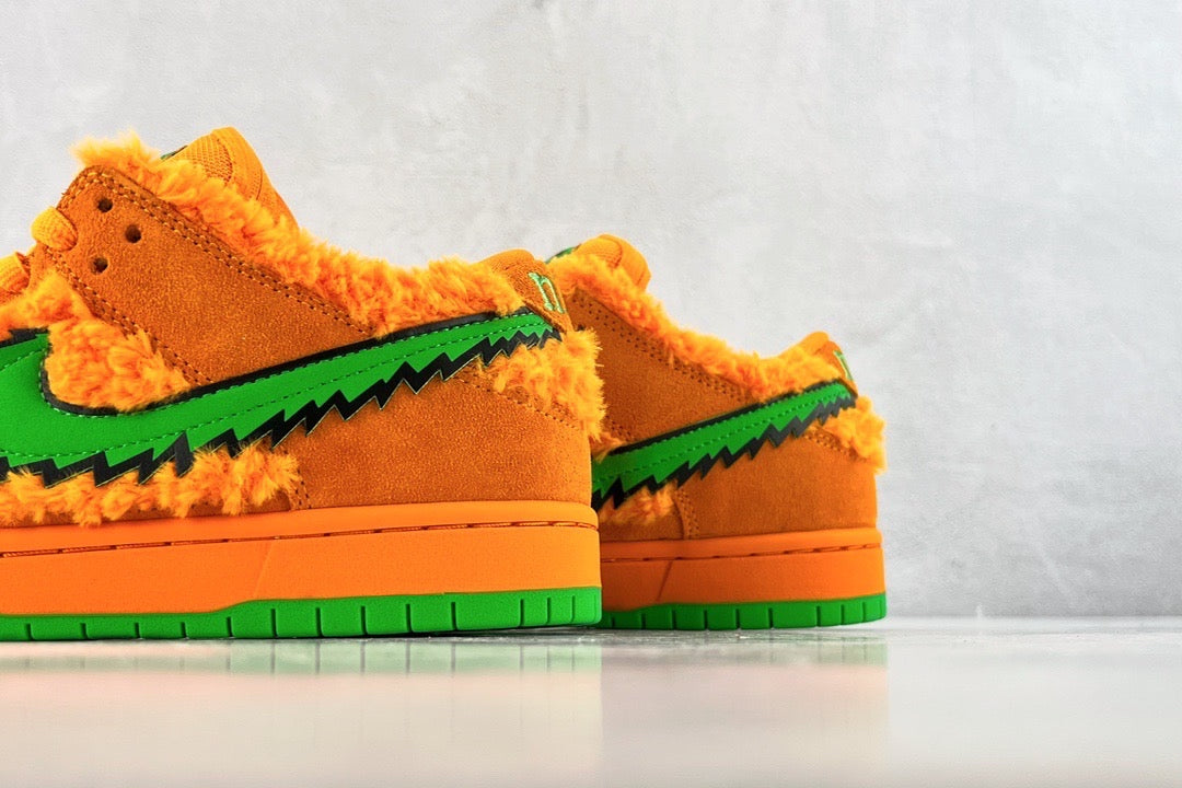 DUNK LOW DEAD BEARS