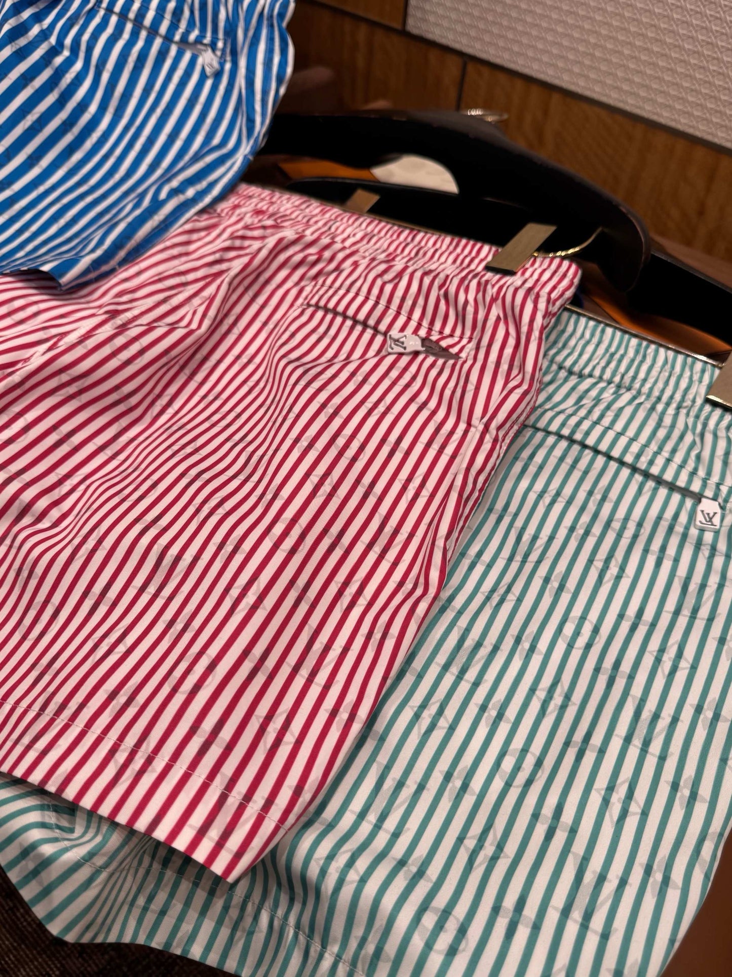 LOU SHORTS