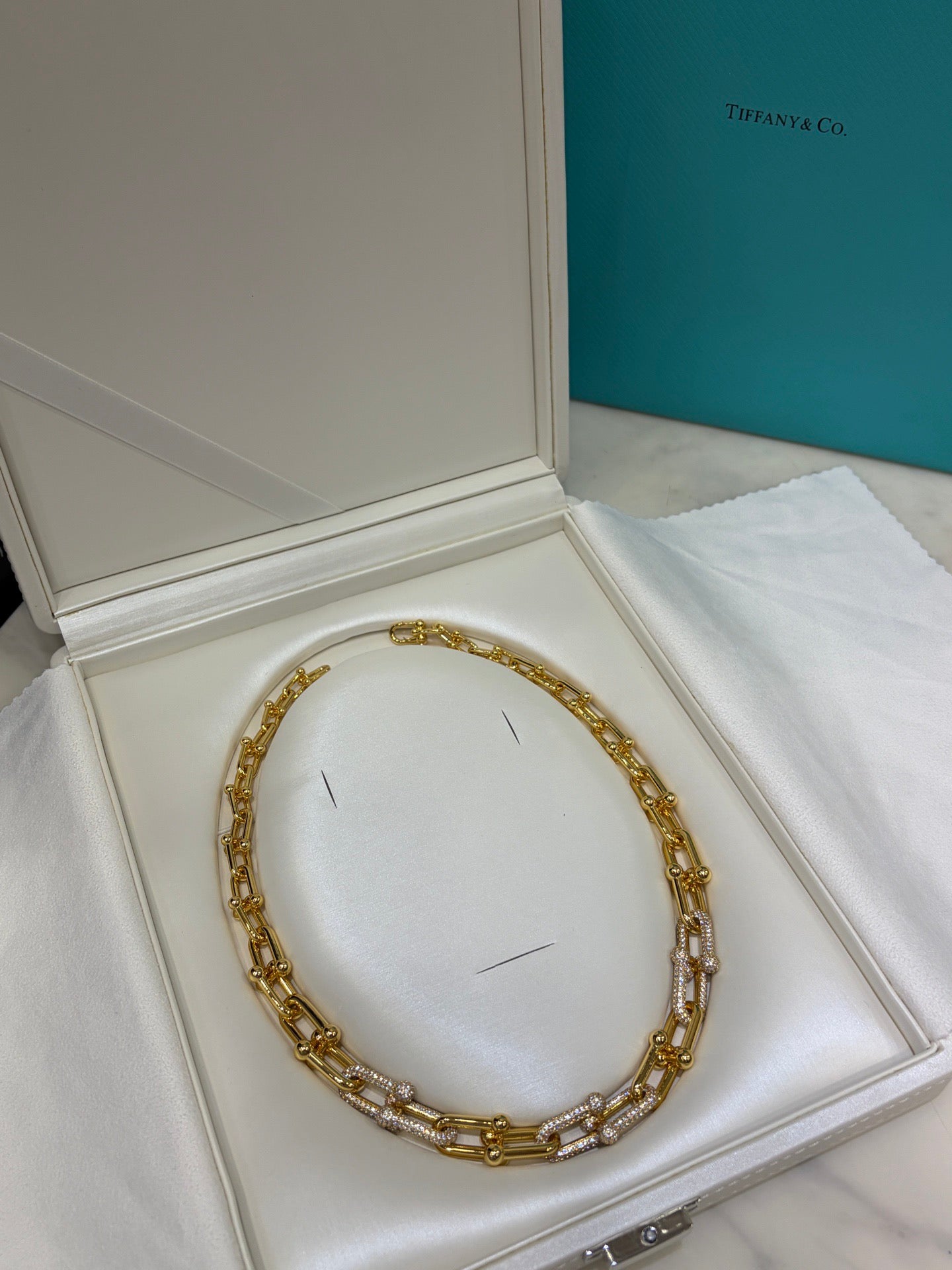 TIFF NECKLACE