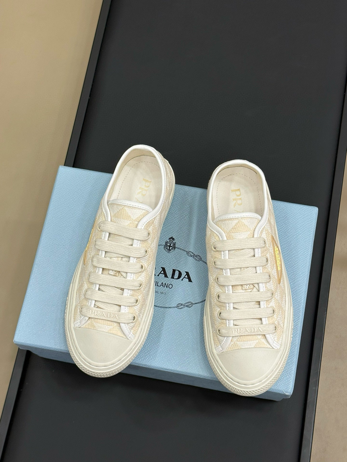 PD SNEAKERS