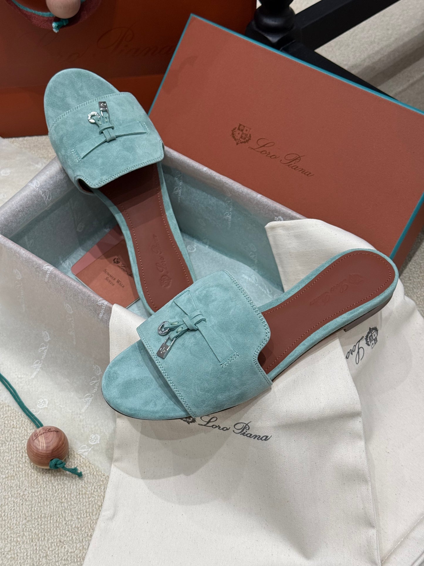 LORO P SUMMER CHARM SLIPPER