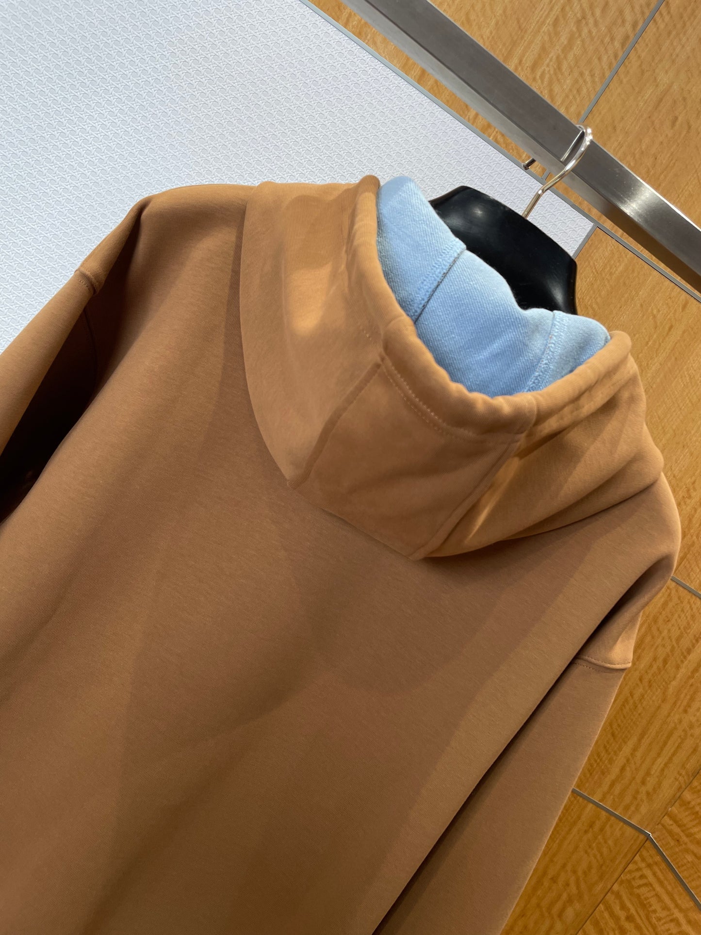 LOEW ZIP HOODIE