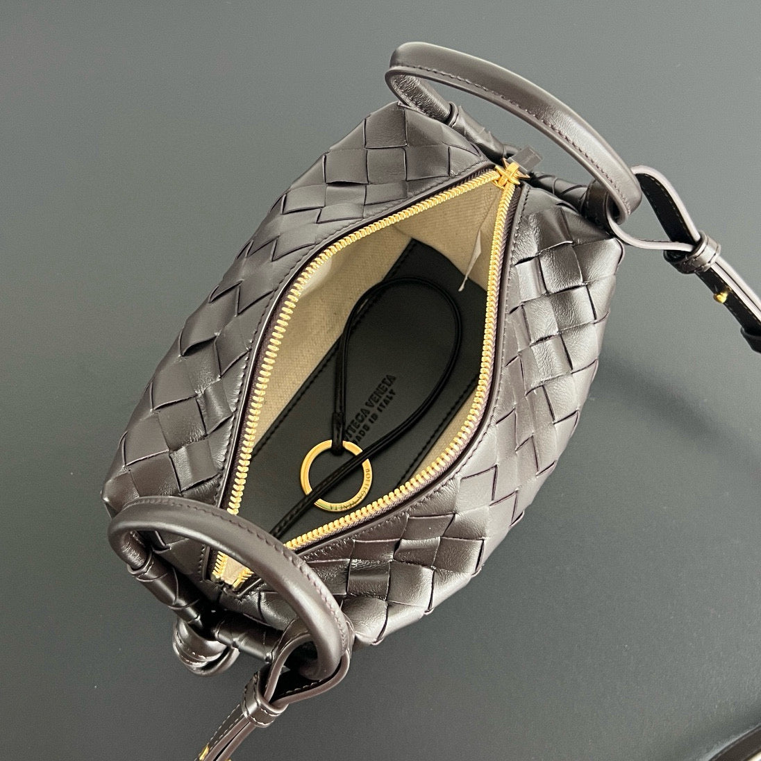 BOTT TOP HANDLE LOOP BAG