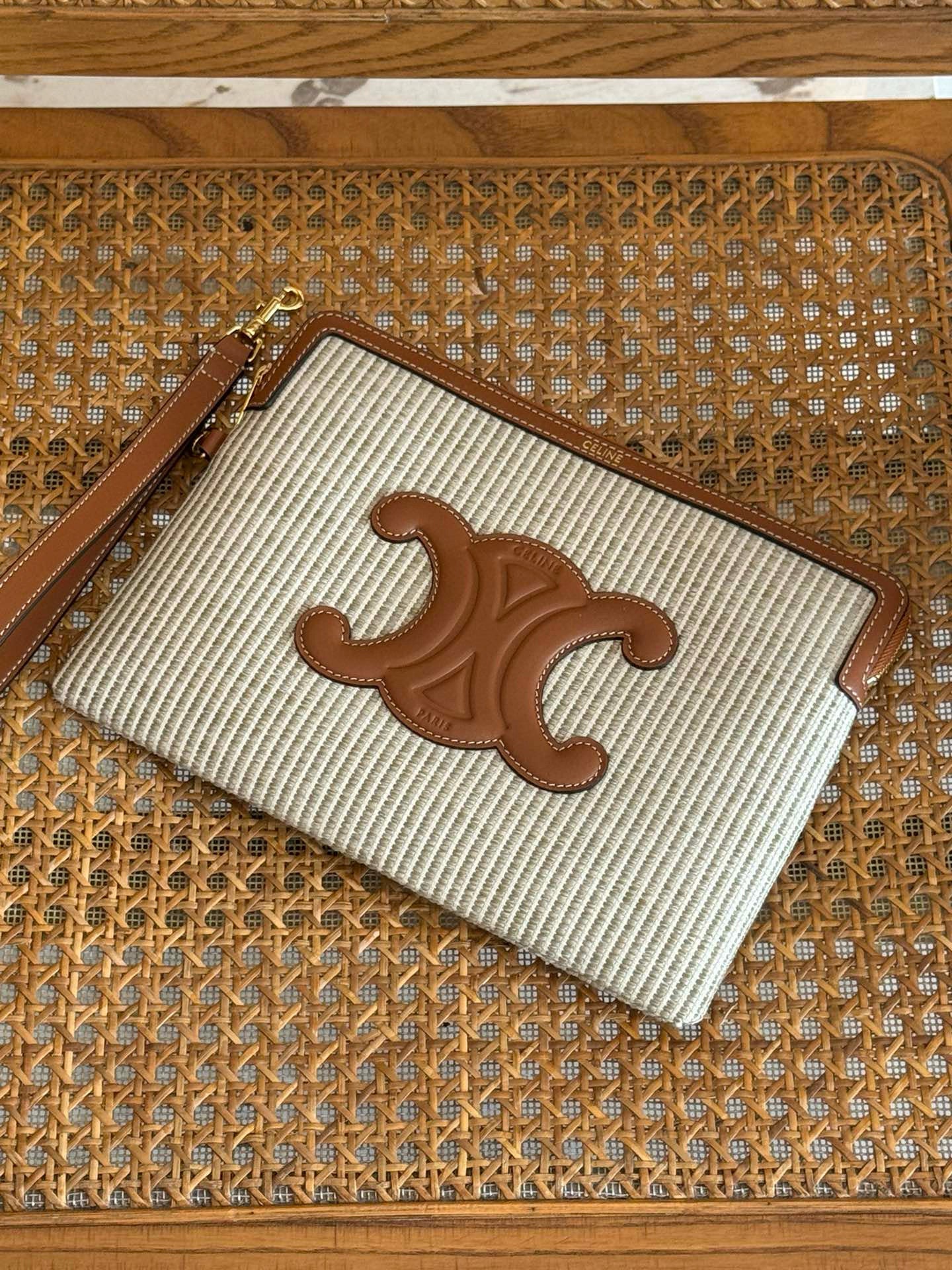 CEL SMALL POUCH WITH STRAP