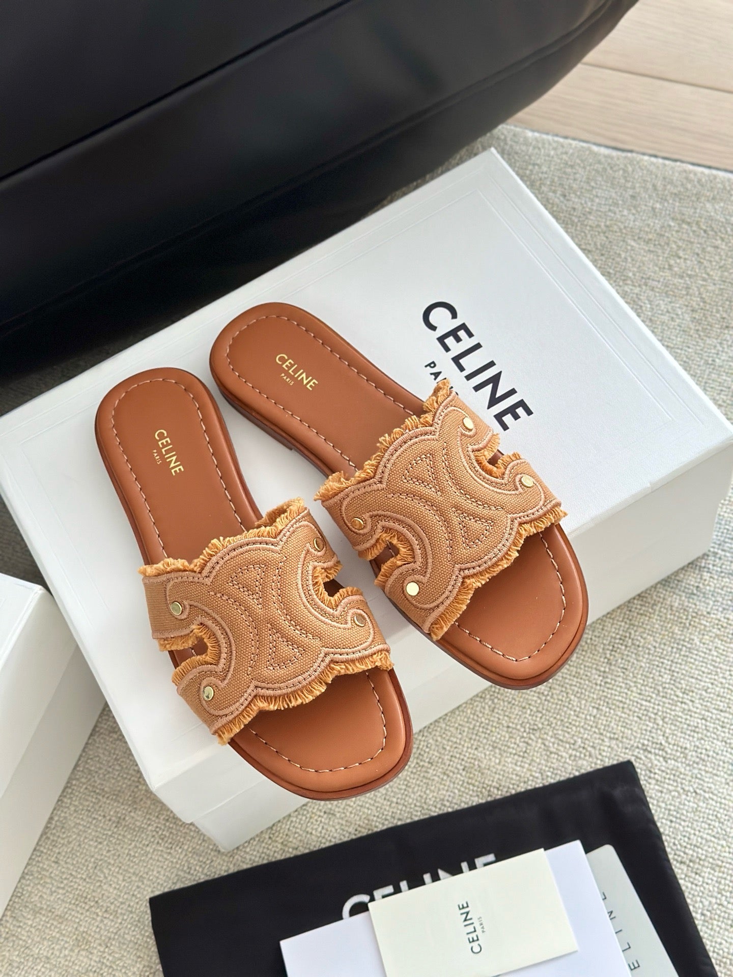 CEL SANDALS