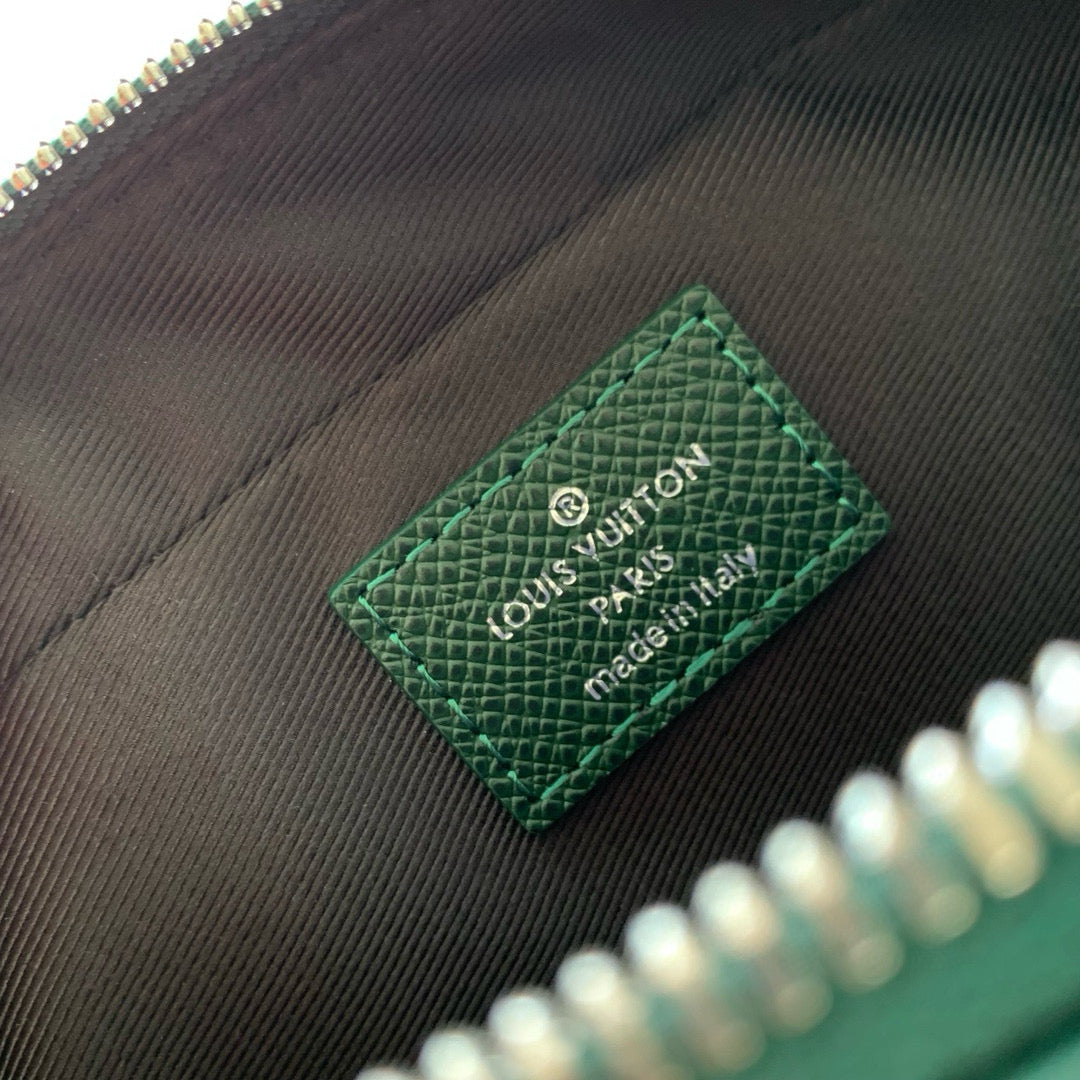 LOU AVENUE MESSENGER BAG