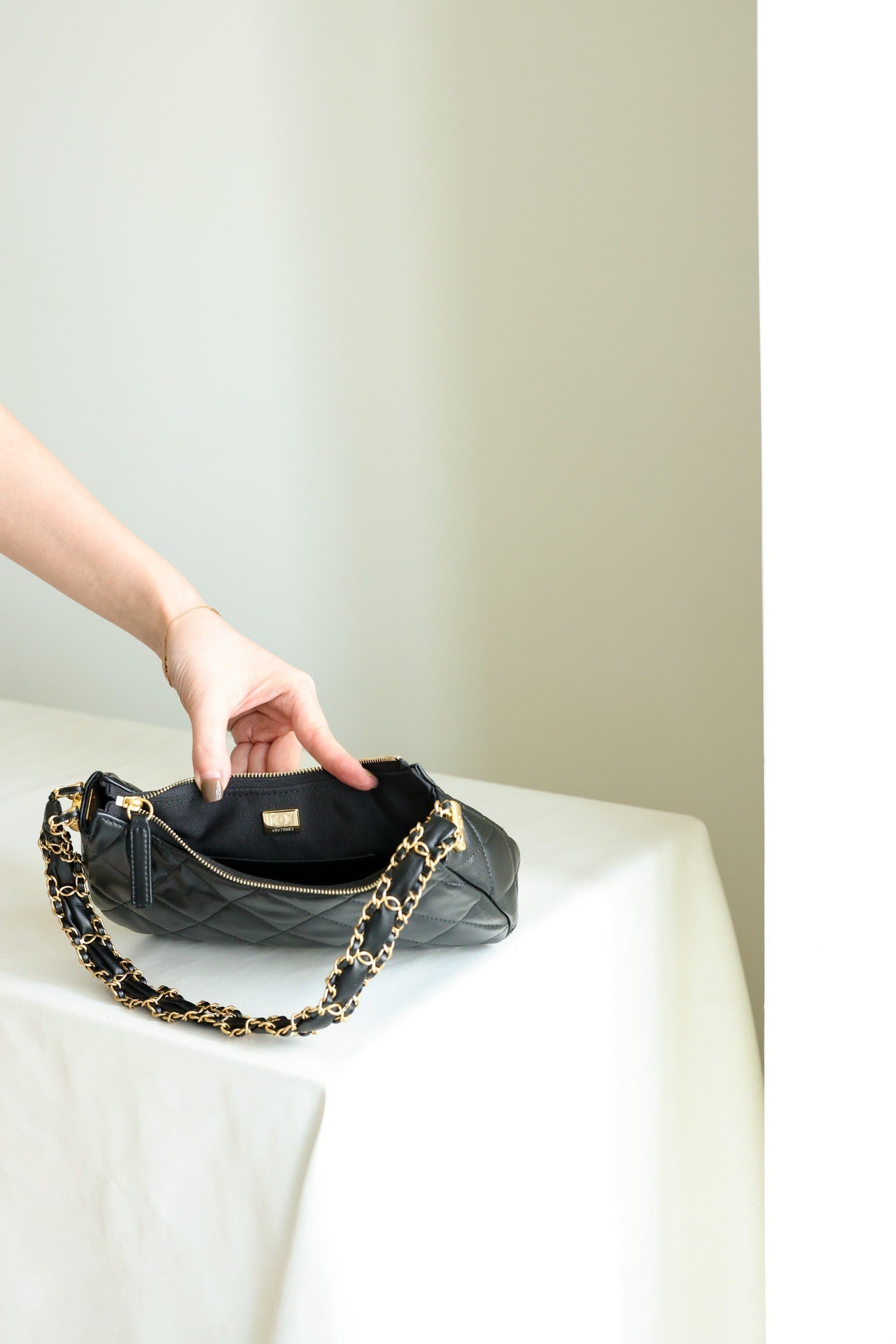 CC 23K HOBO BAG