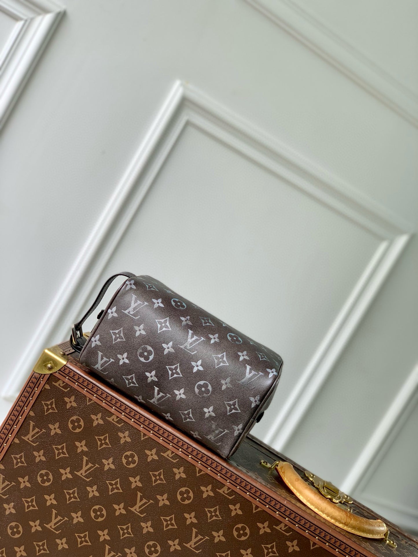 LOU LOCKER DOPP KIT