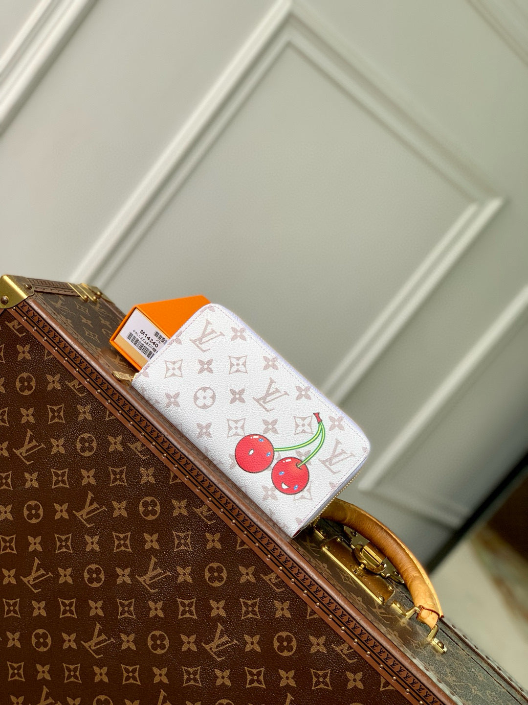 LOU ZIPPY WALLET