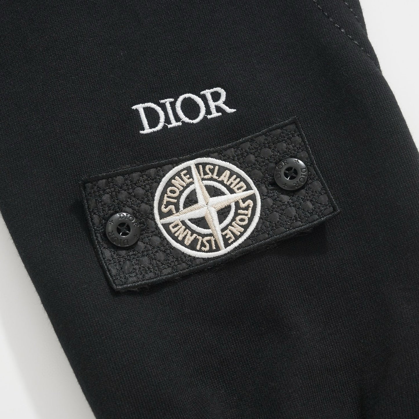 CD x STONE I SWEATSHIRT