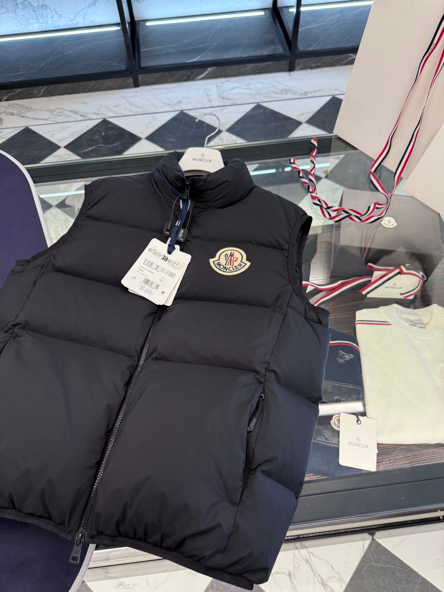 MONC ALMAZ VEST