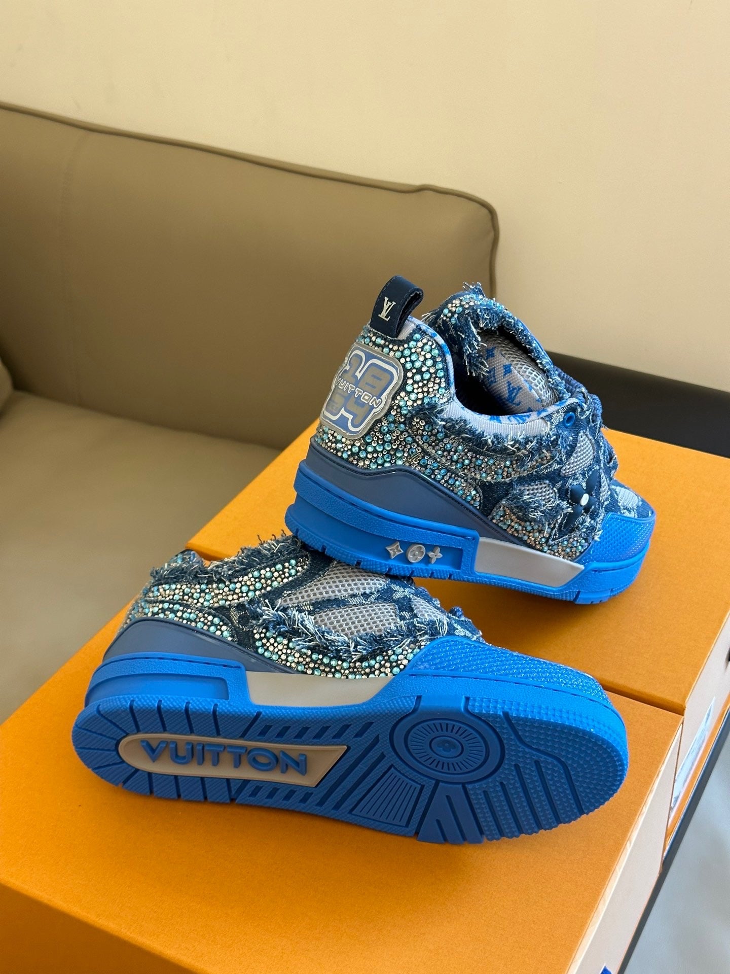 LOU TRAINERS