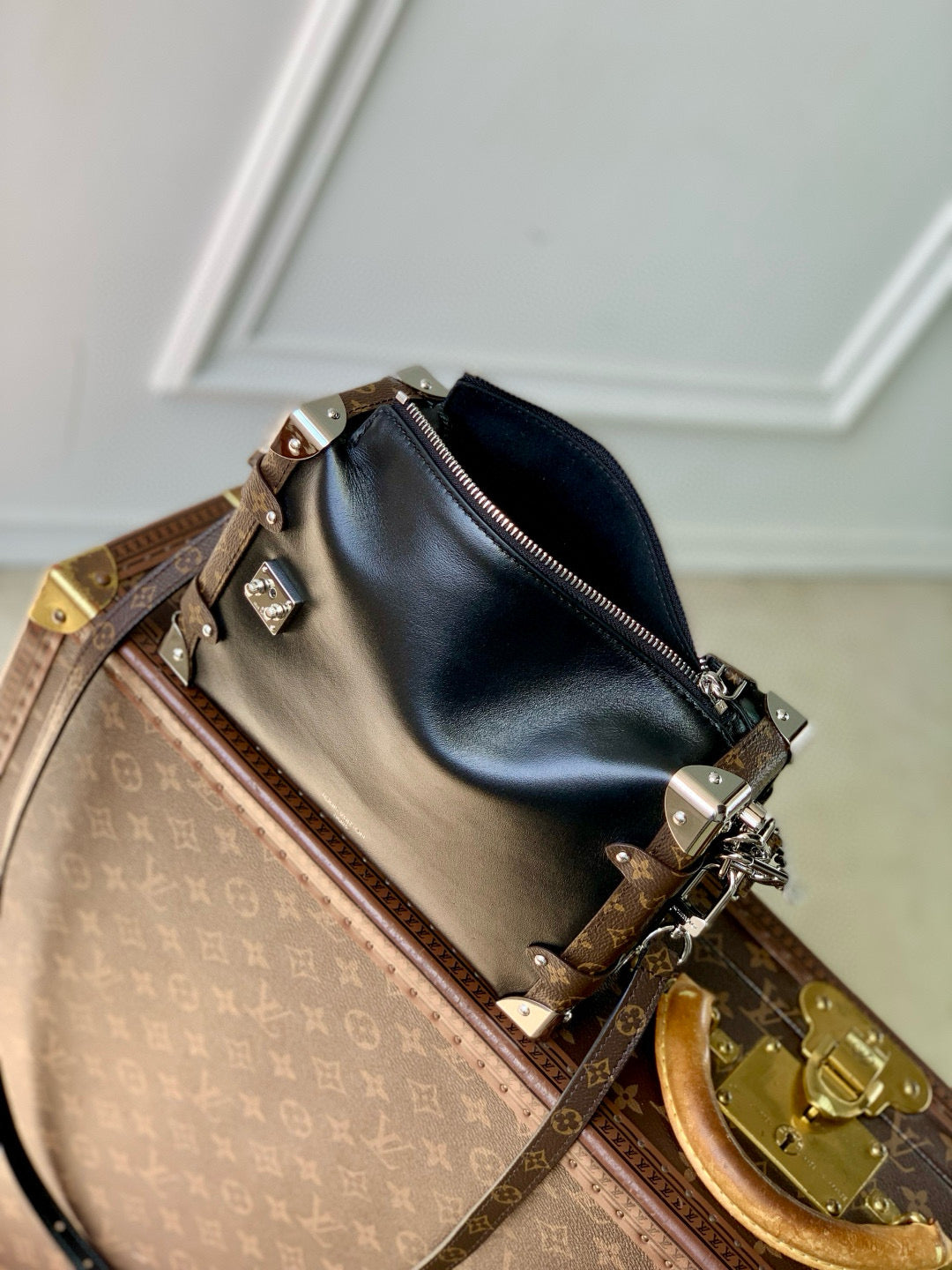 LOU SIDE TRUNK VIBE MM BAG