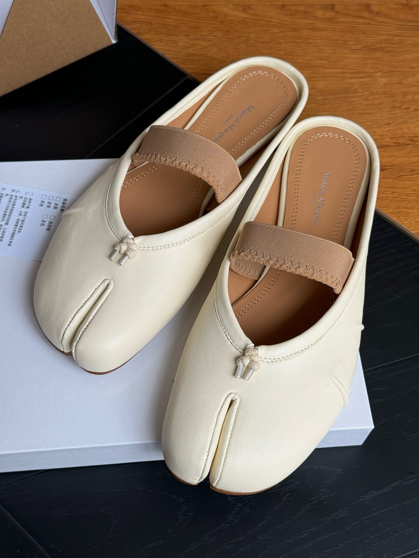 MAISON M TABI BALLET FLATS