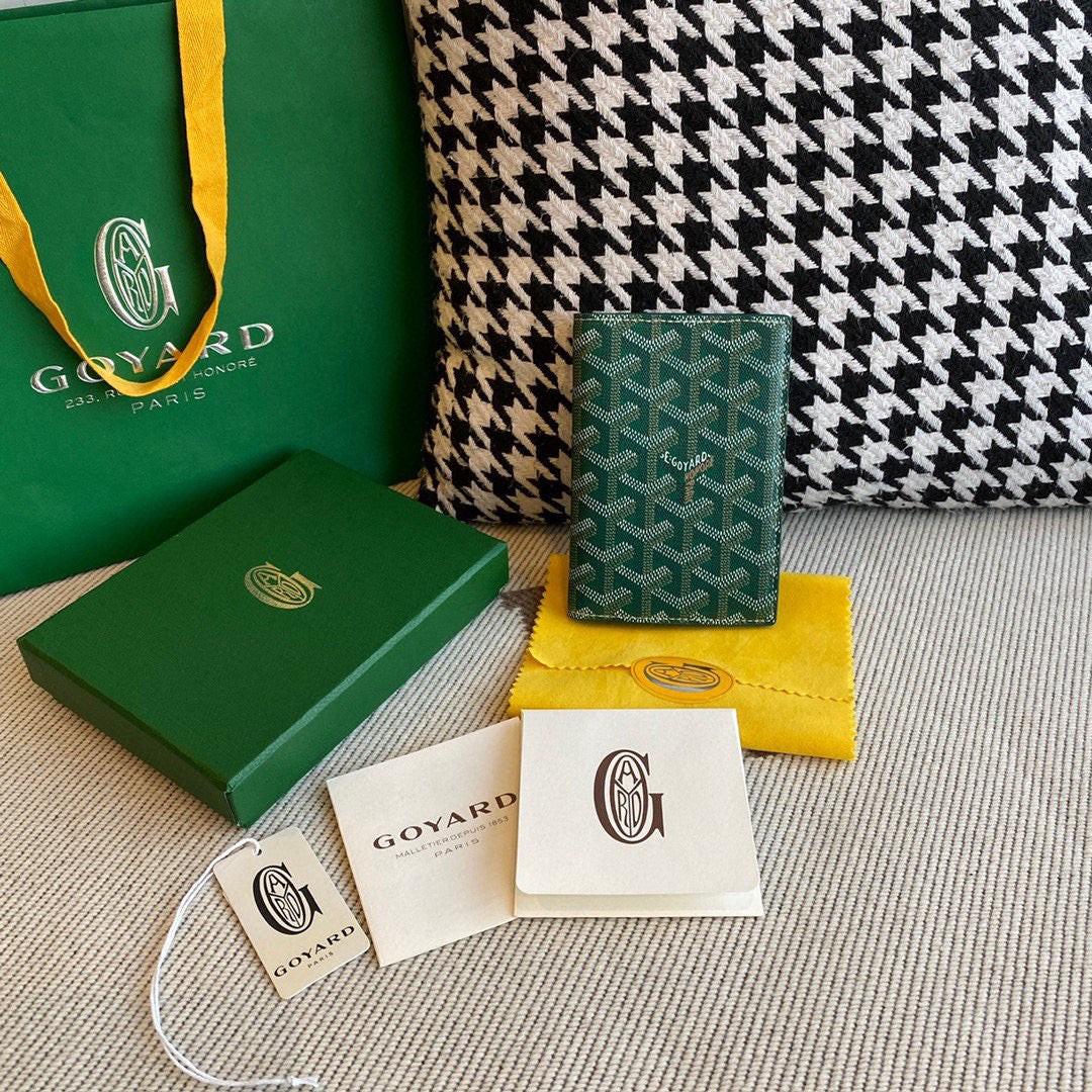 GOYA GRENELLE PASSPORT COVER